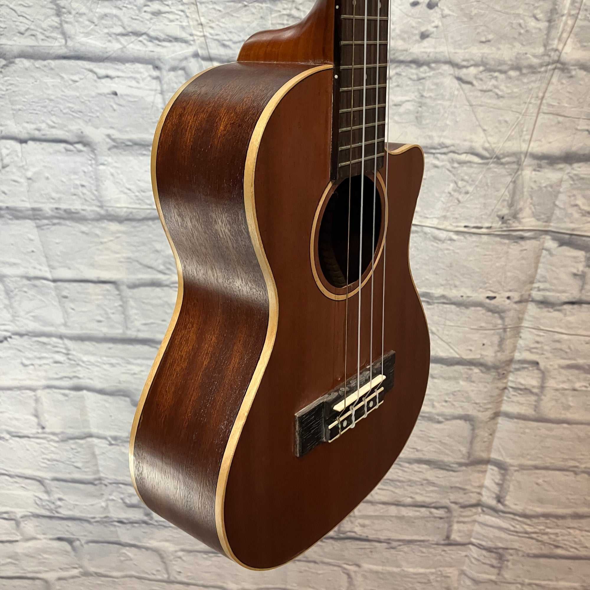 Lanikai LM-TCA Tenor Ukulele w/ bag