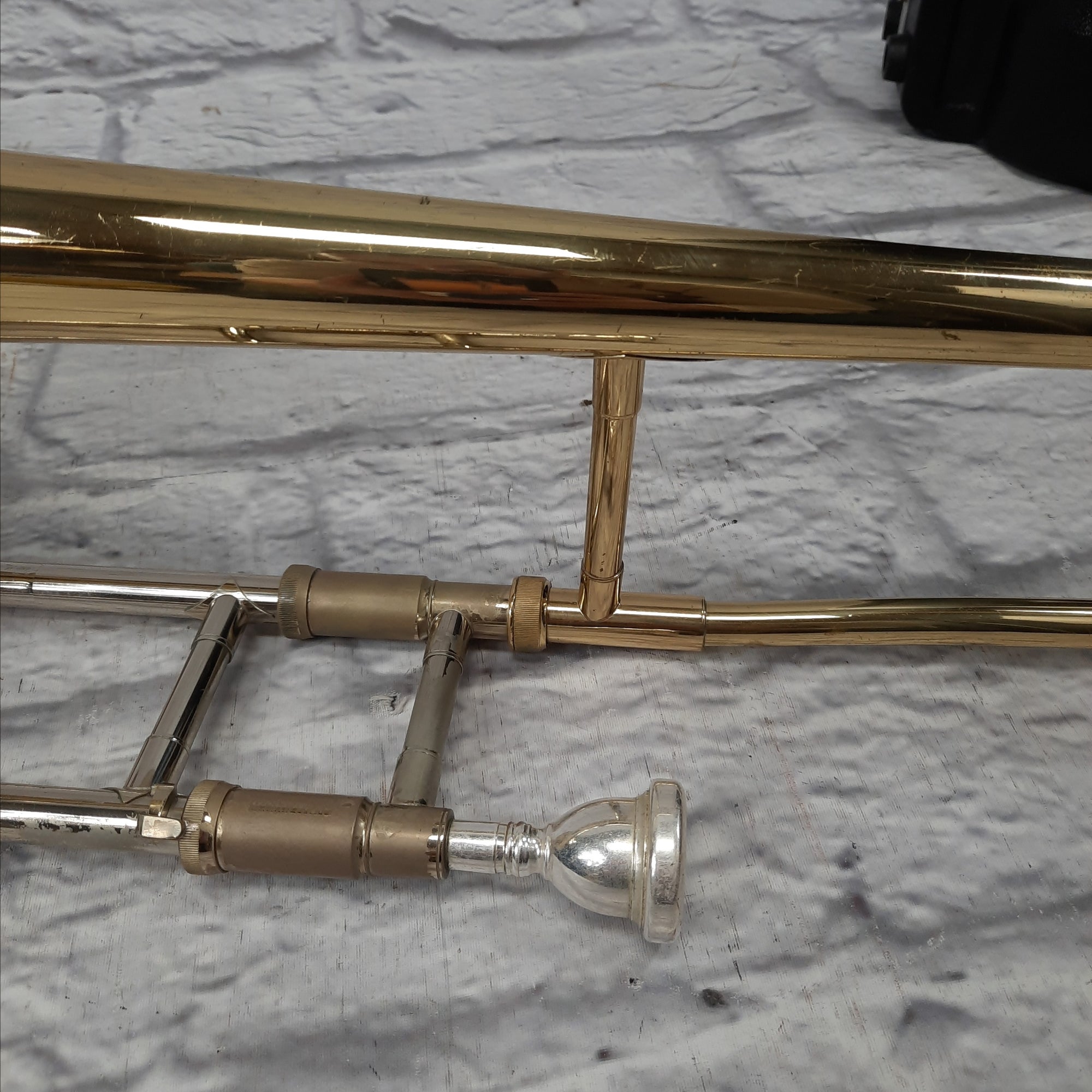 Hunter HTB6420HL Bb Trombone - Includes 12C mouthpiece and hard case - Ready to play!