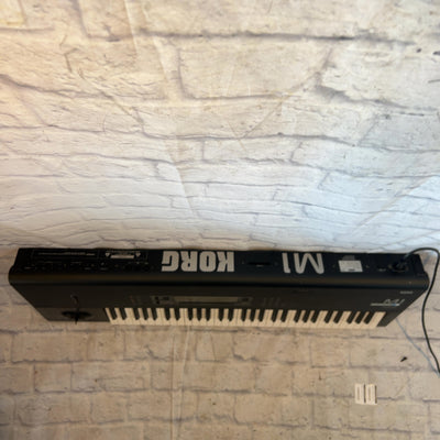 Korg M1 Synthesizer Needs Sysex Restore / Battery Change Digital Synth