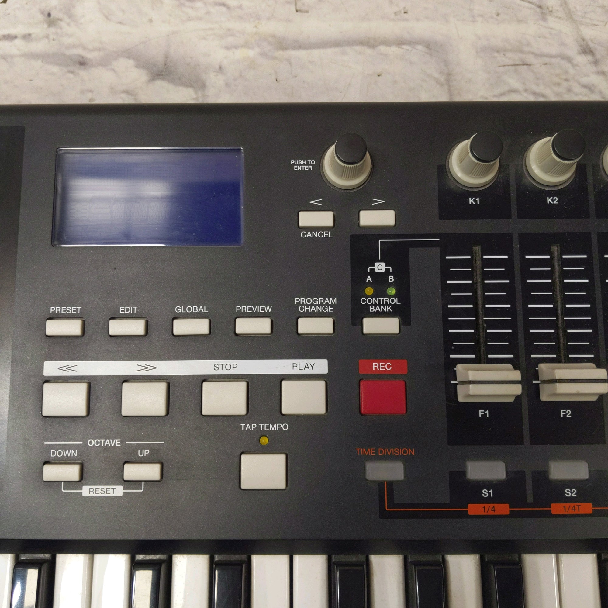 Akai MPK 49 UBS/MIDI Controller AS-IS