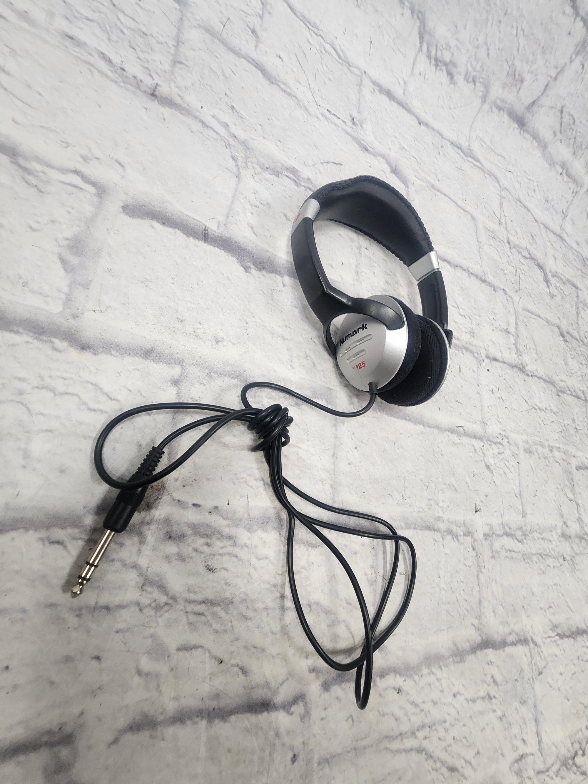 Numark HF-125 Headphones