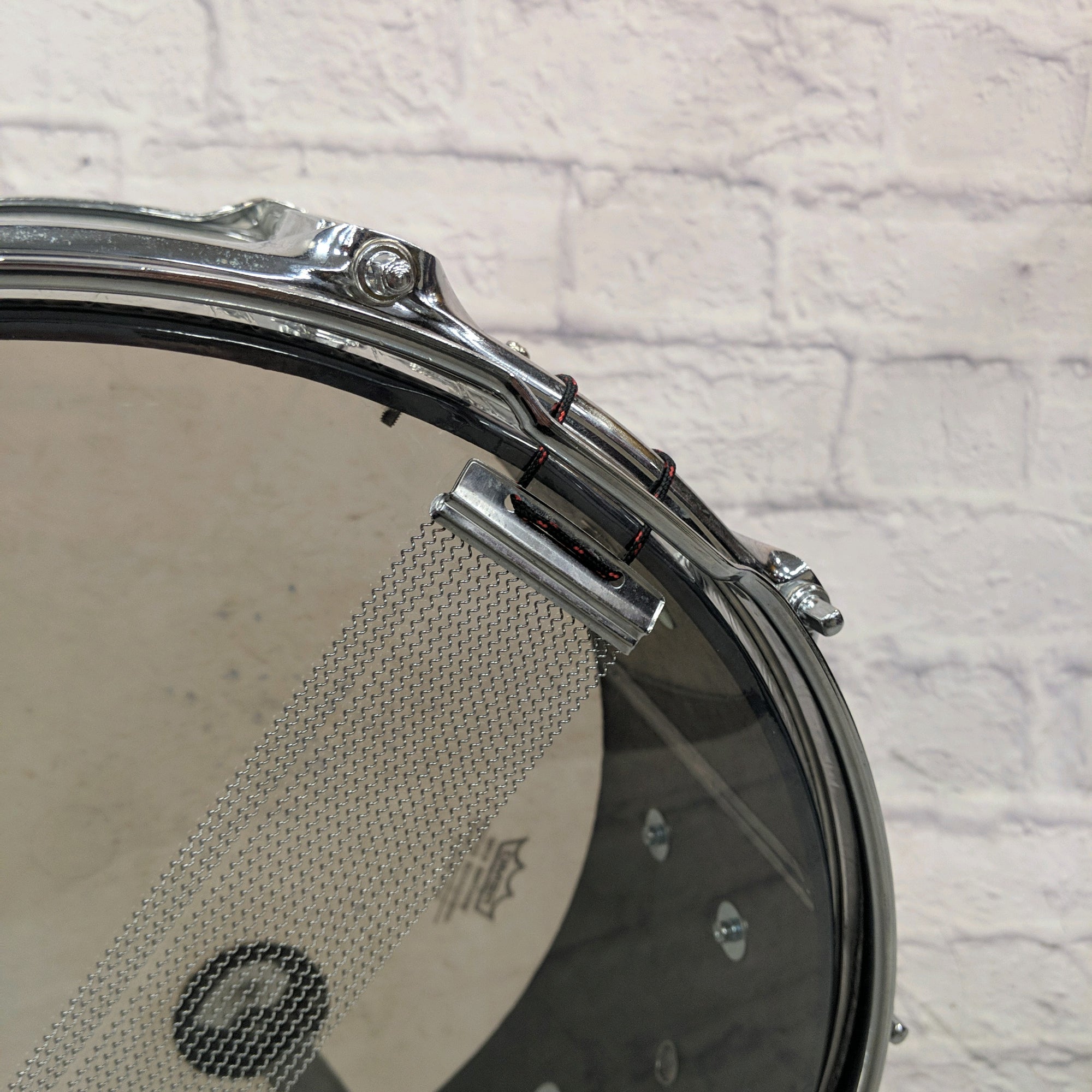 Remo 14x5.5 UMI Chrome Snare Drum