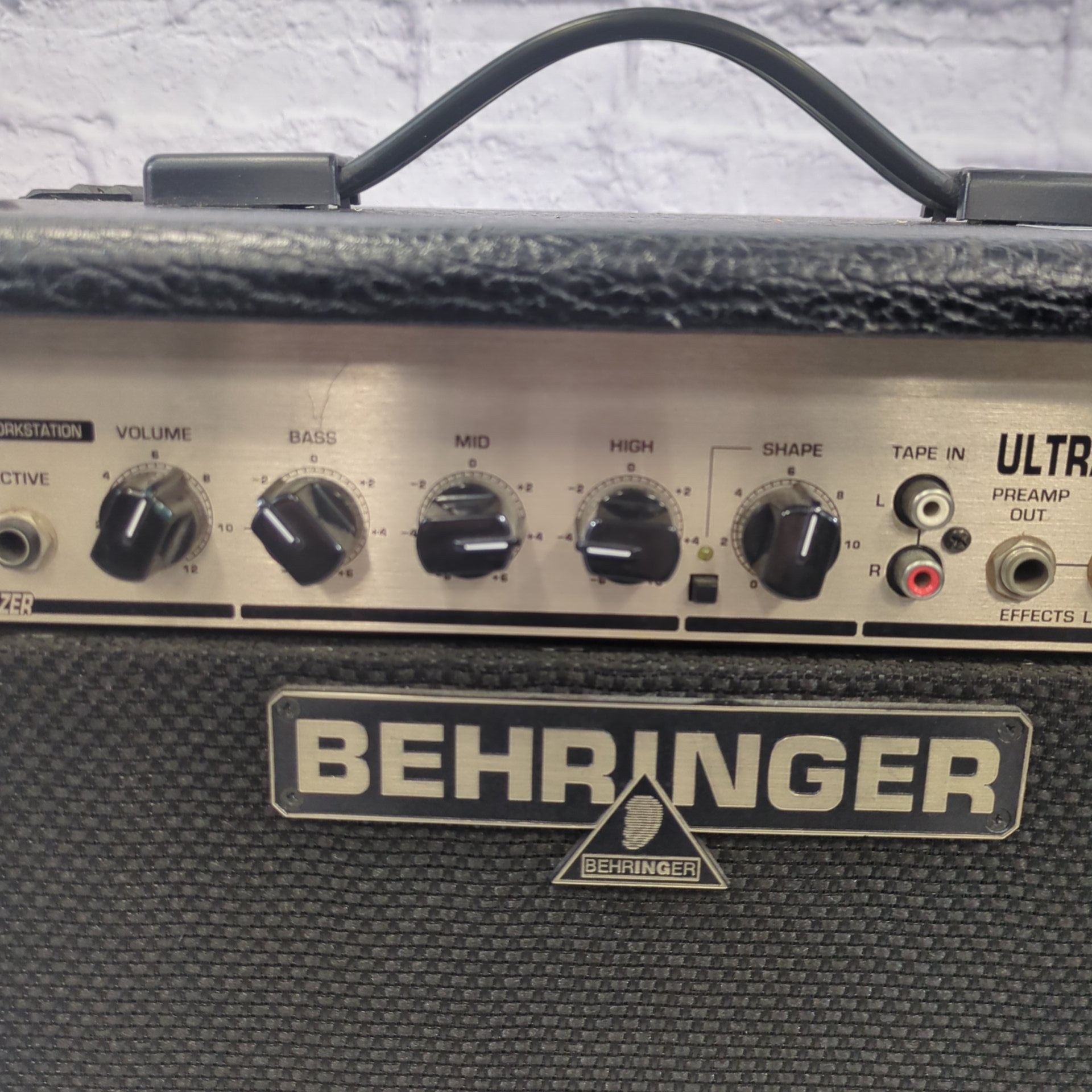 Behringer BX300 Ultrabass Bass Combo Amp