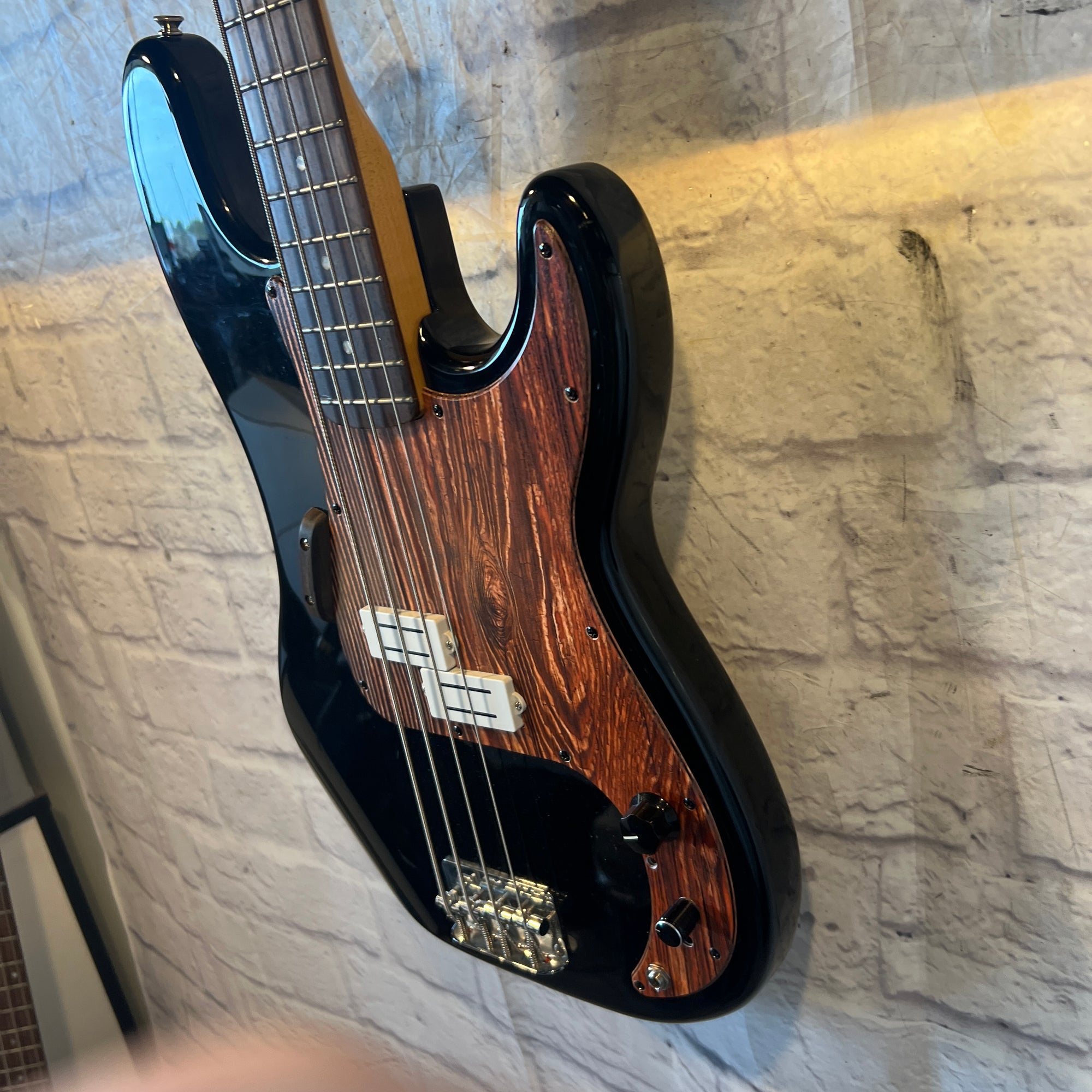 Squier Vintage Modified P-Bass 4-String Bass Guitar MODDED