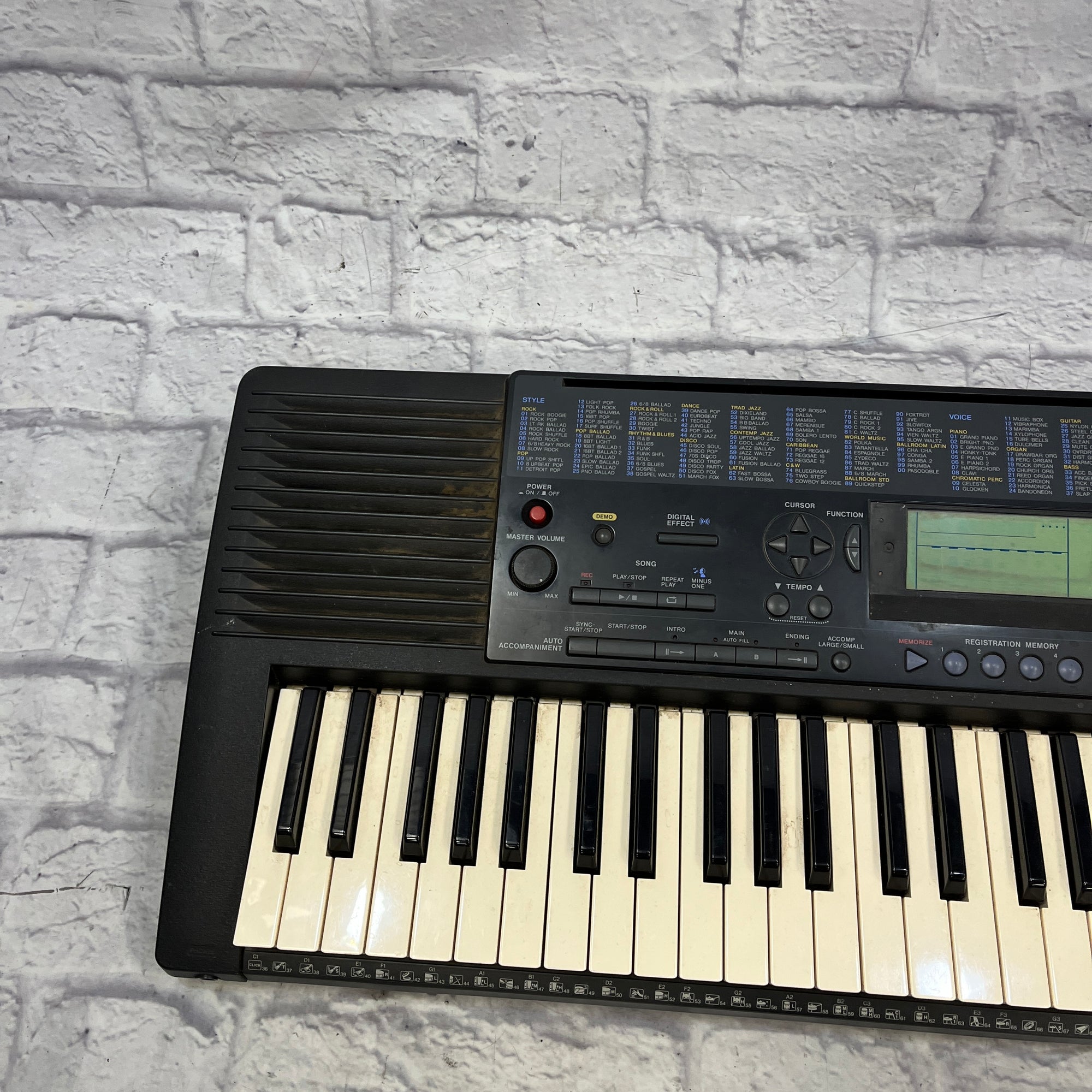 Yamaha Portatone Digital Piano