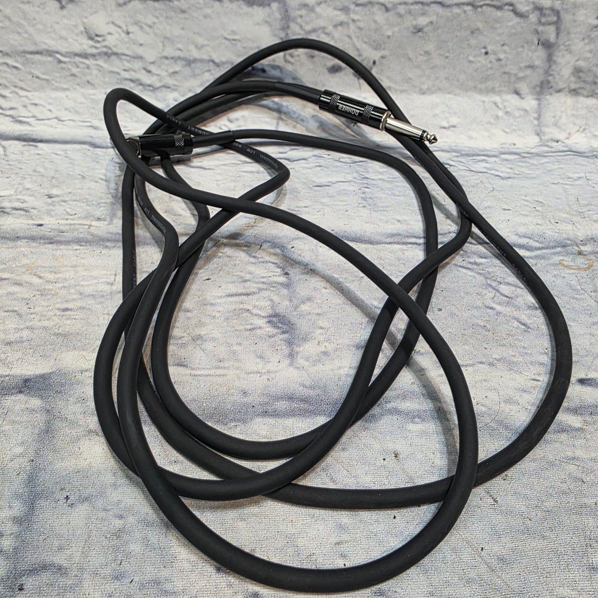 Donner 10 Foot Low Noise Instrument Cable Adapter/Splitter