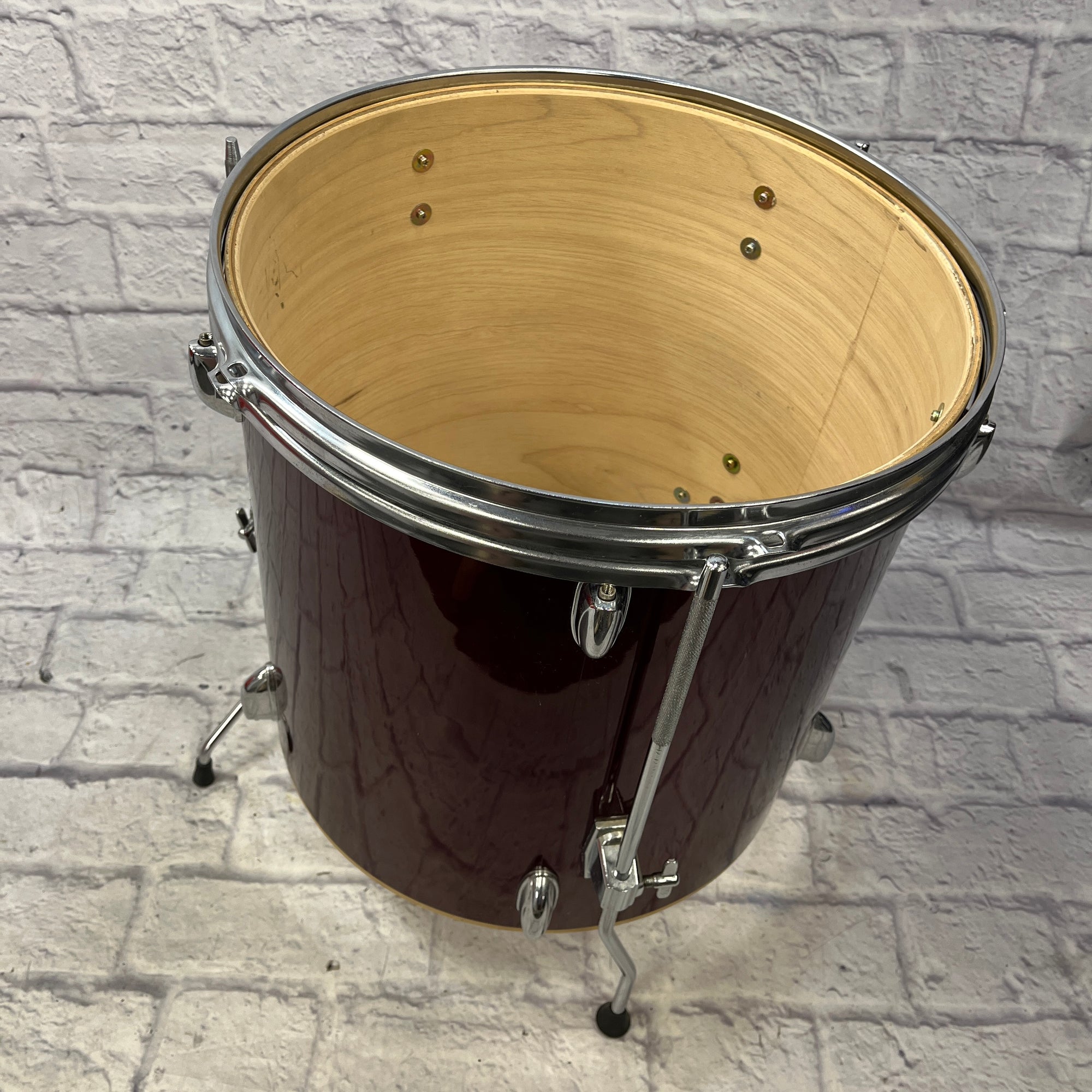 Unknown 16 Red Floor Tom