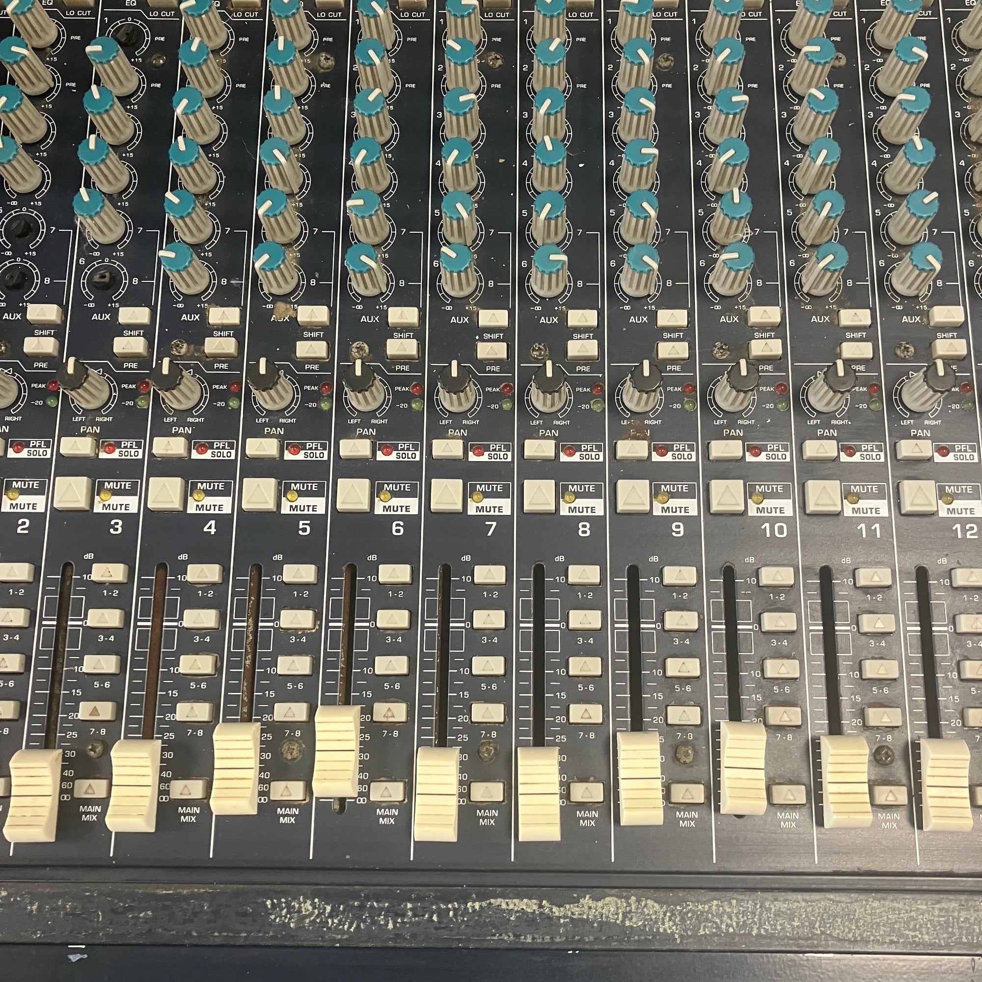Behringer MX3282 32 Channel Mixer with External Power Supply