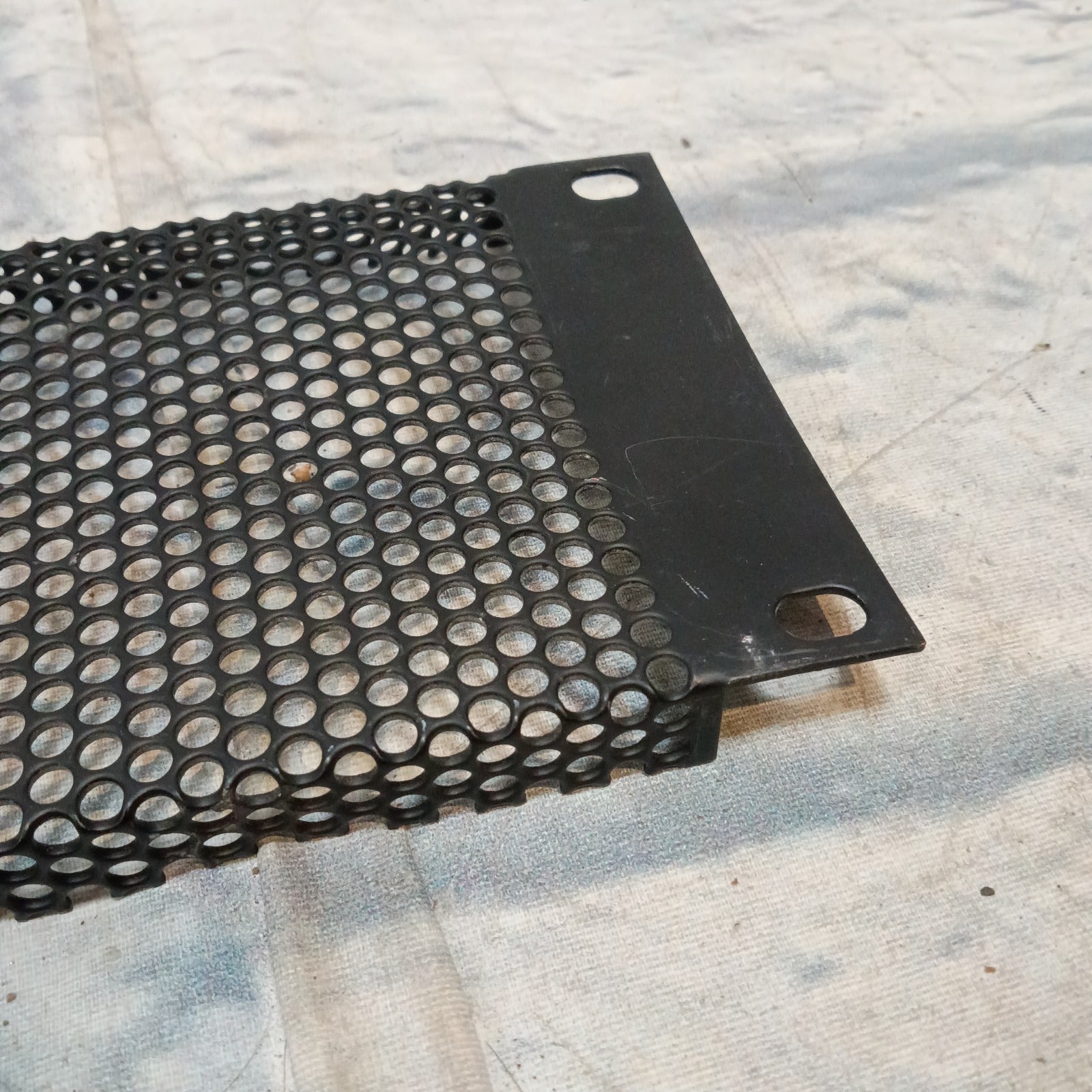 Unknown 2U Rack Grill