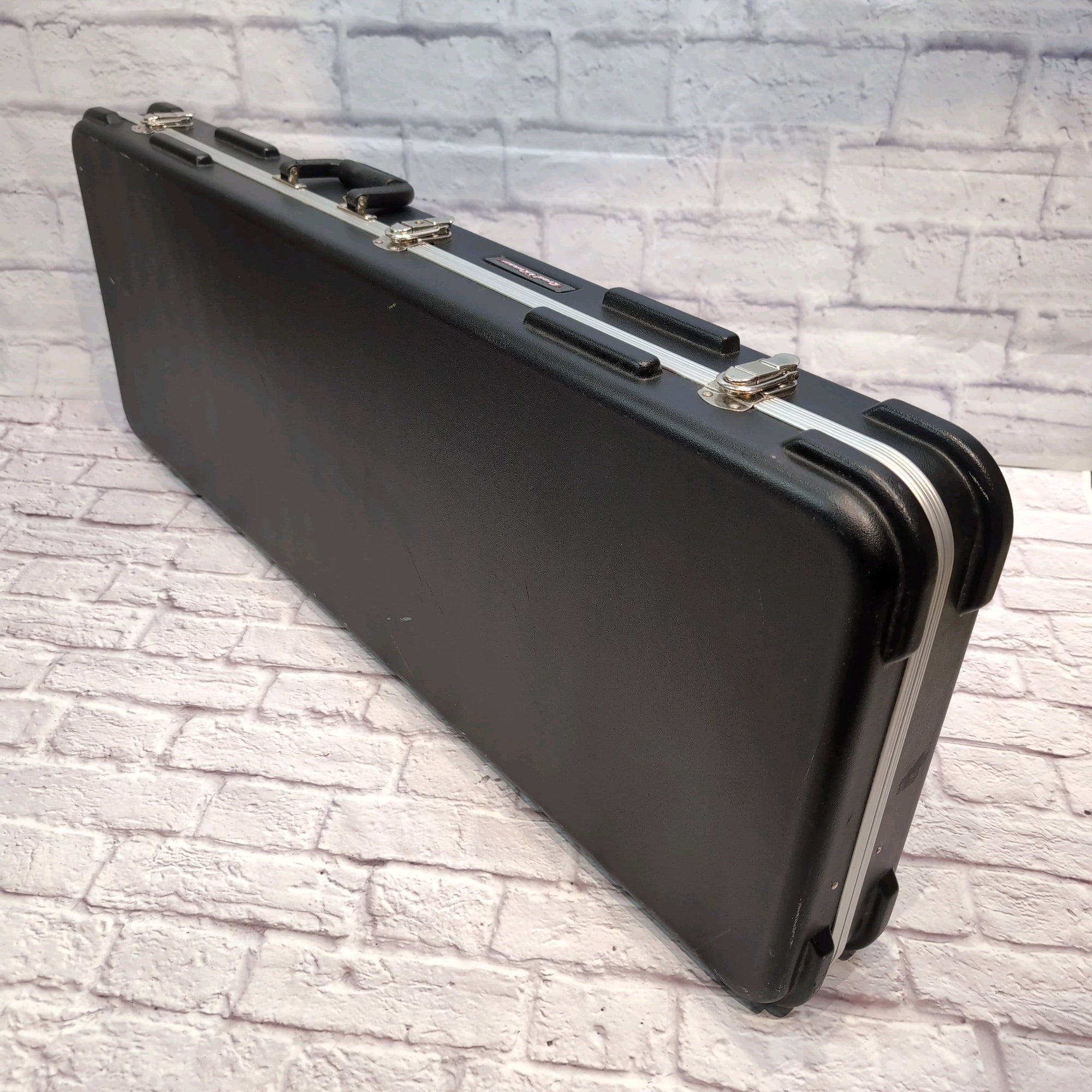 Road Runner Guitar Hard Case