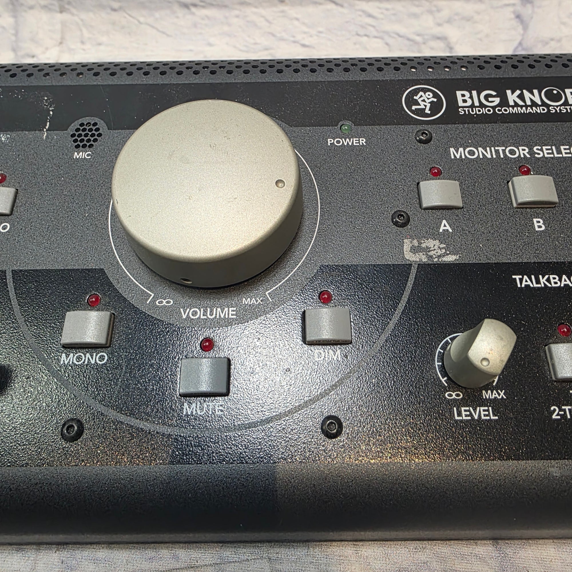 Mackie Big Knob Studio Command