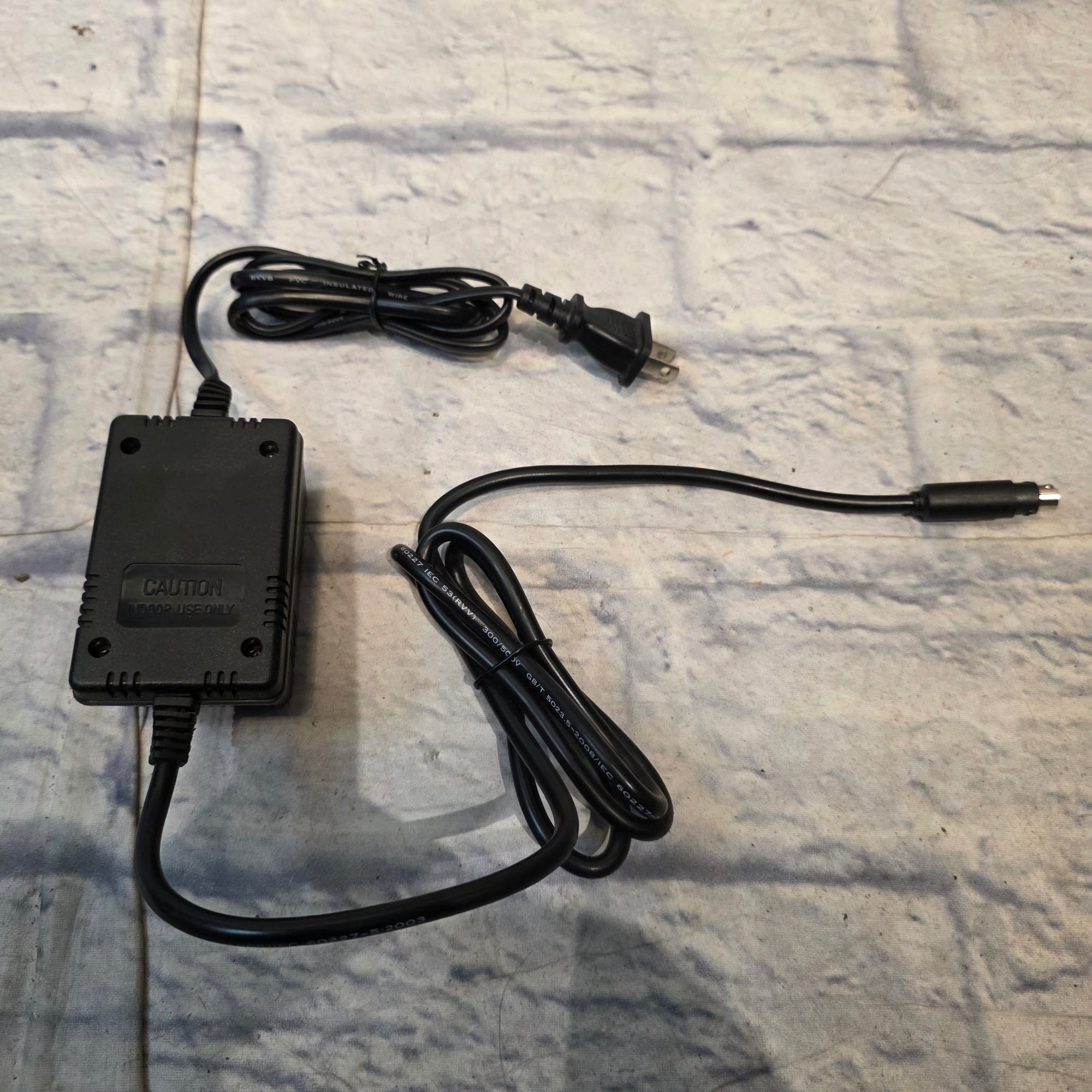 Behringer Power Supply MXEU3 Keyboard Power Supply