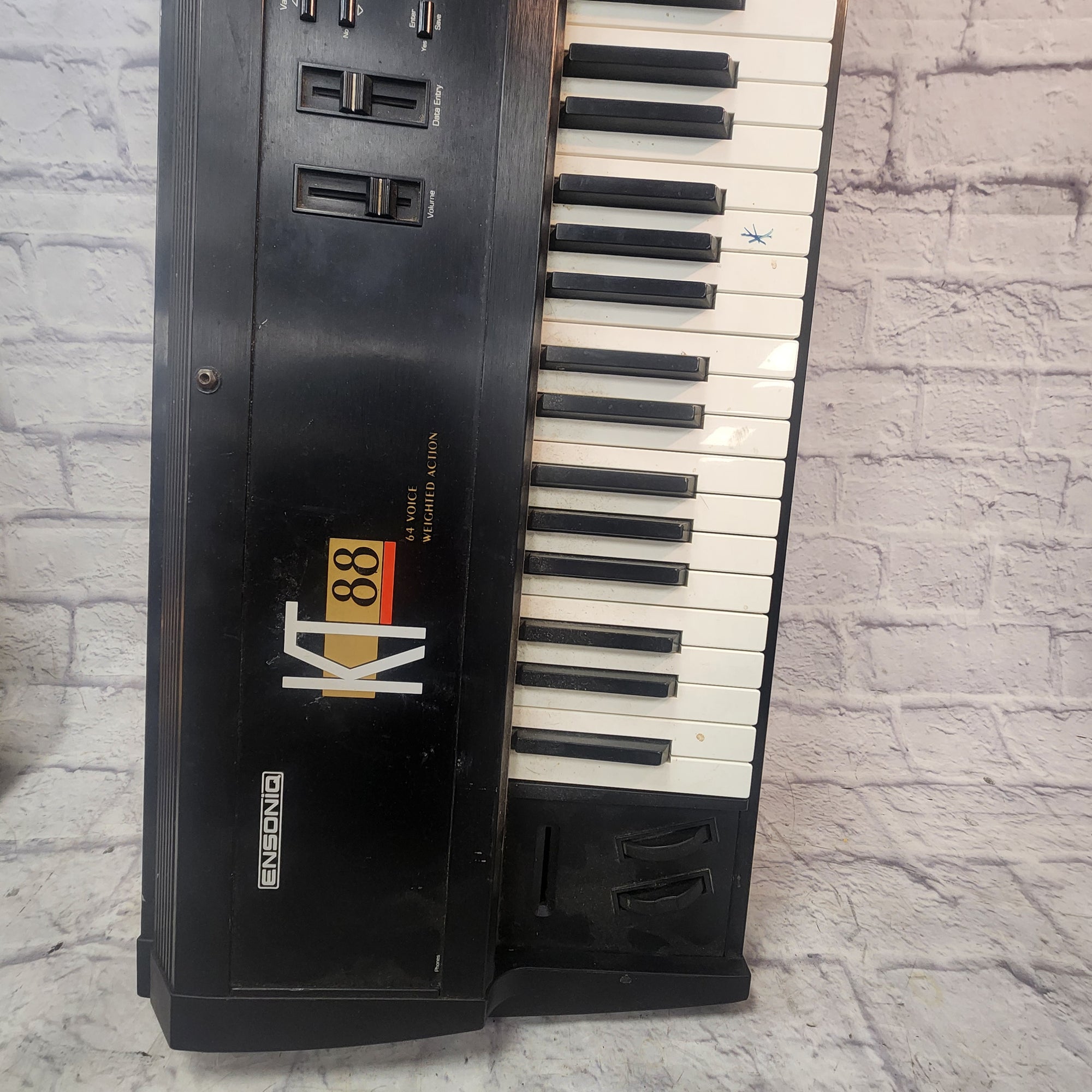 Ensoniq KT88 88-Key Synthesizer Digital Synth