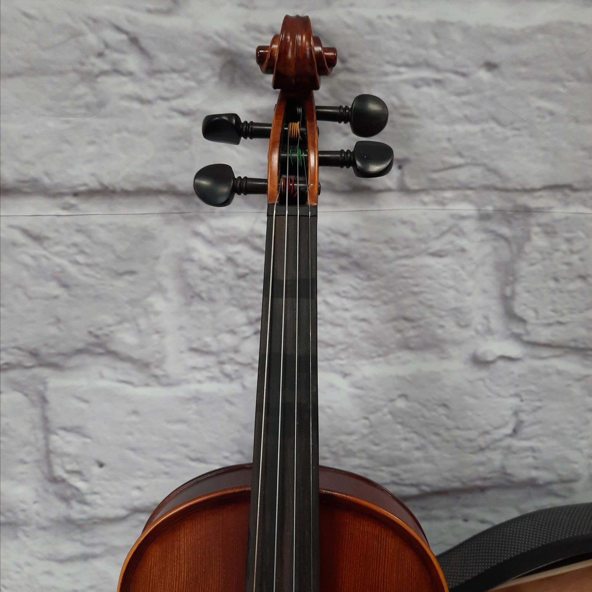 D. Baesel Red Brown 4/4 Violin with Hygrogometer Hard Case and Bow - SNMSK2018-11