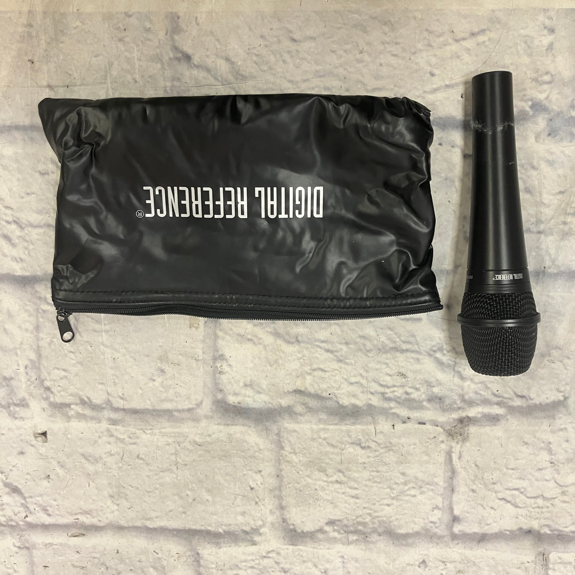 Digital Reference DRV200 Dynamic Microphone