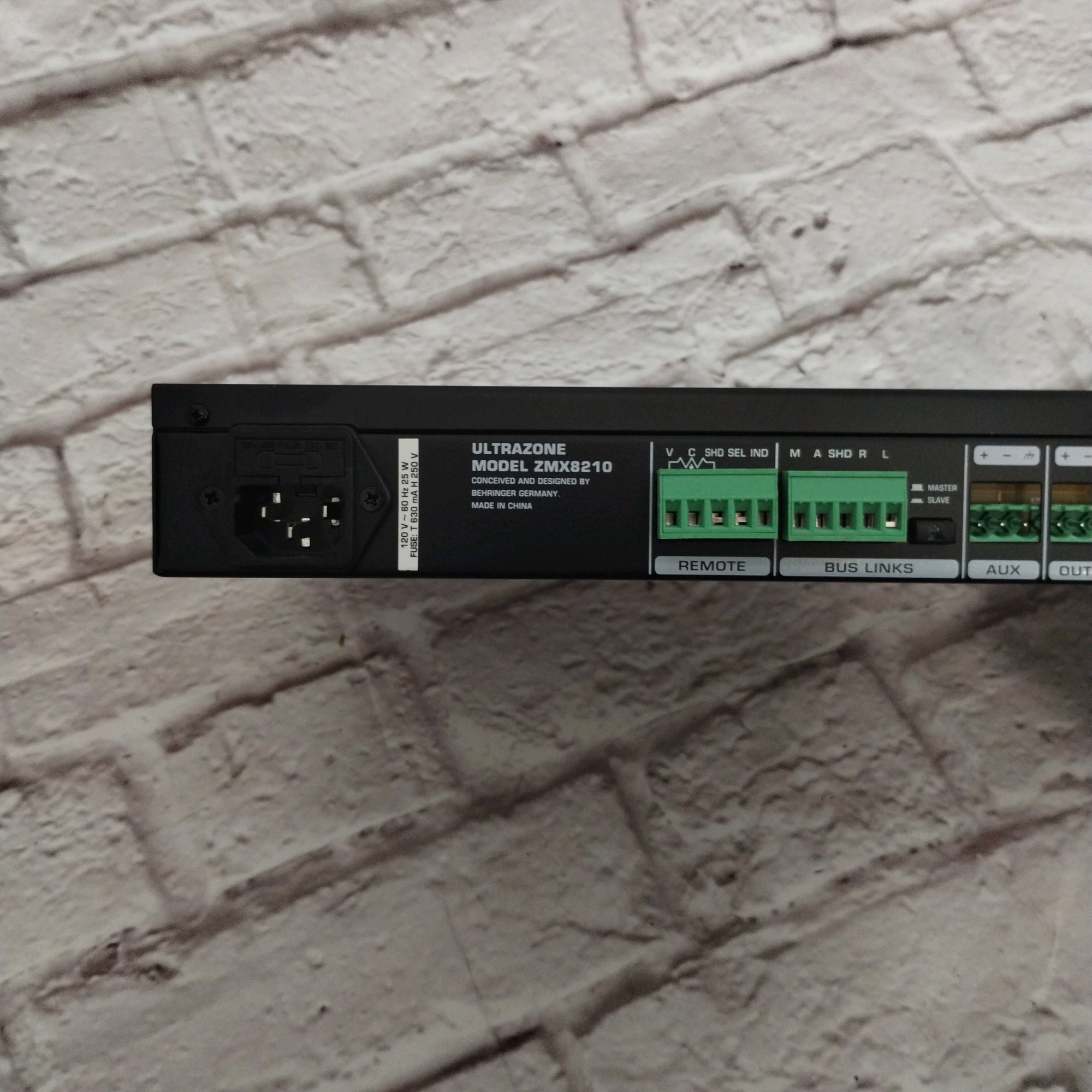 Behringer Ultrazone ZMX8210 Rackmount Zone Mixer