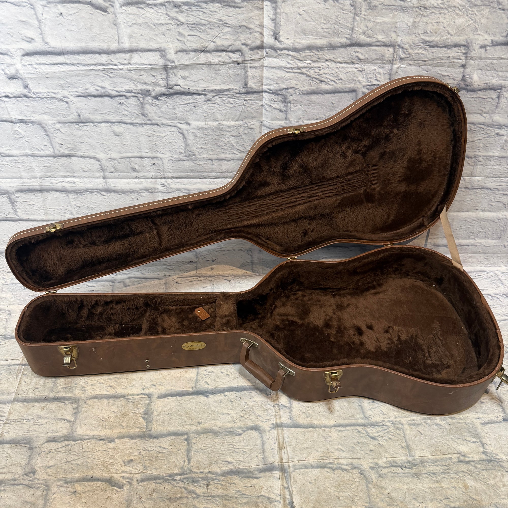 Alvarez Dreadnought Acoustic Guitar Case