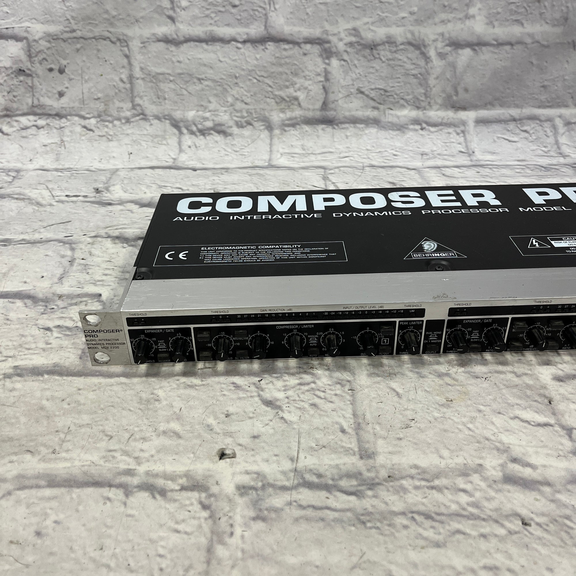 Behringer MDX2200 Composer Pro