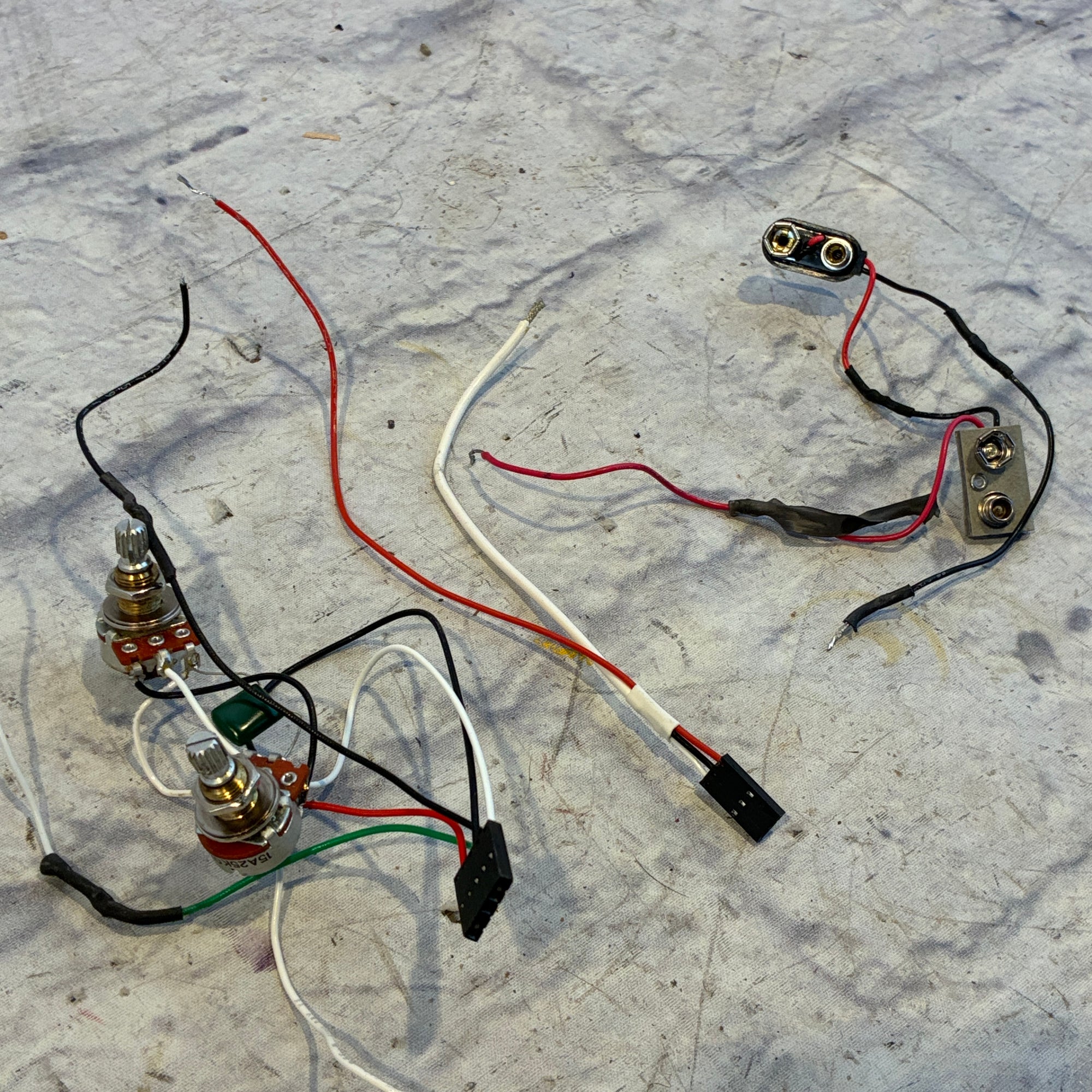 EMG 81 - 85 Active Humbucker Set with Wiring Harness Pickups