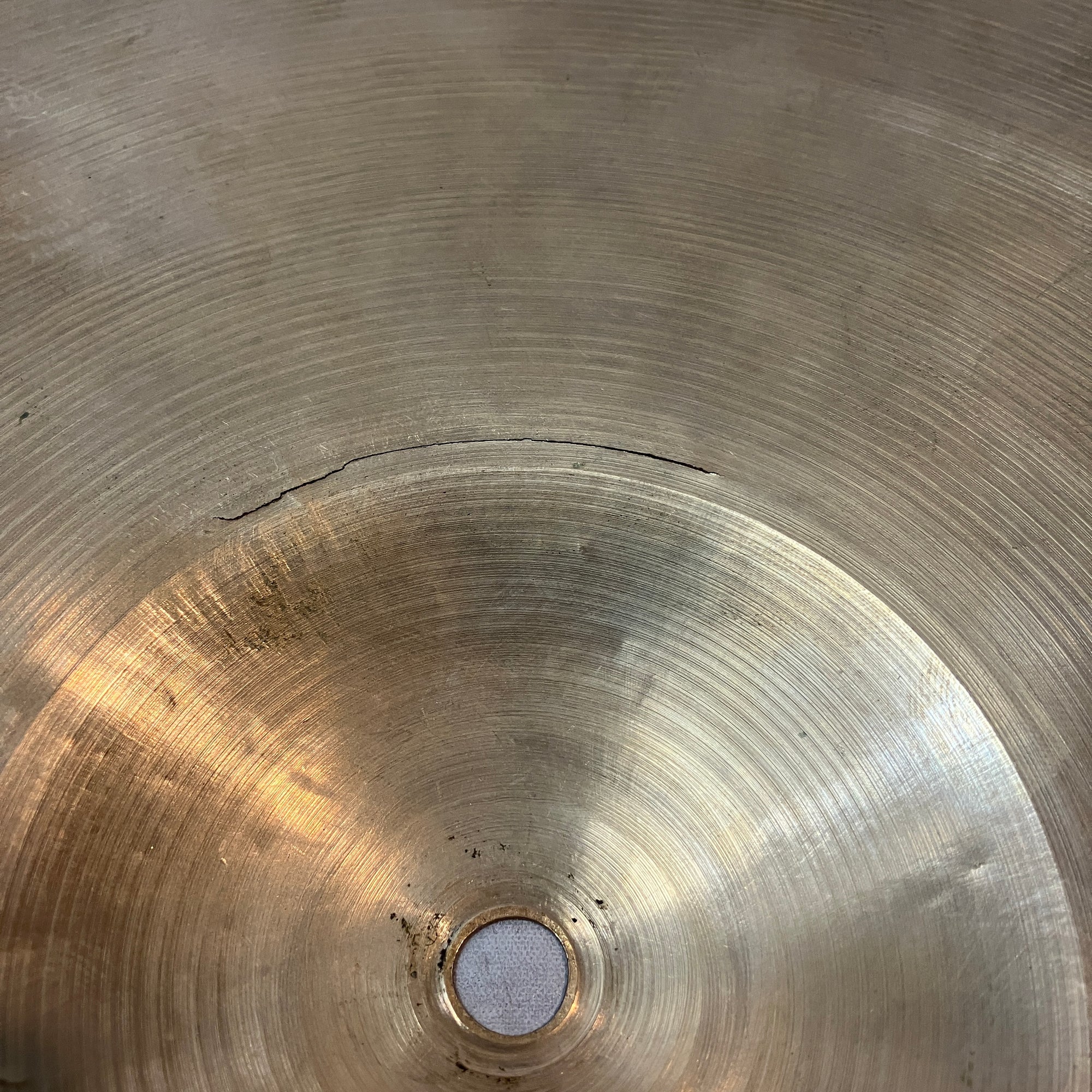 Zildjian 12 Inch Cymbal (CRACKED)