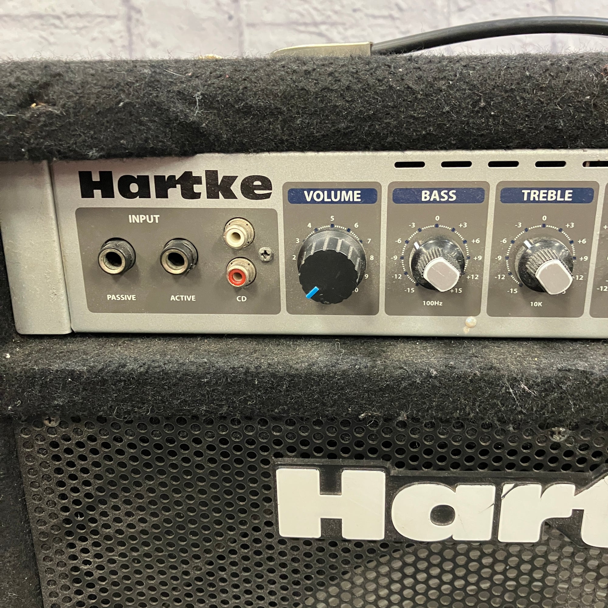 ハートキー　hartke A100 ベースアンプ　bass AMPLIFIER Hartke A100 Bass Combo Amp - Evolution Music