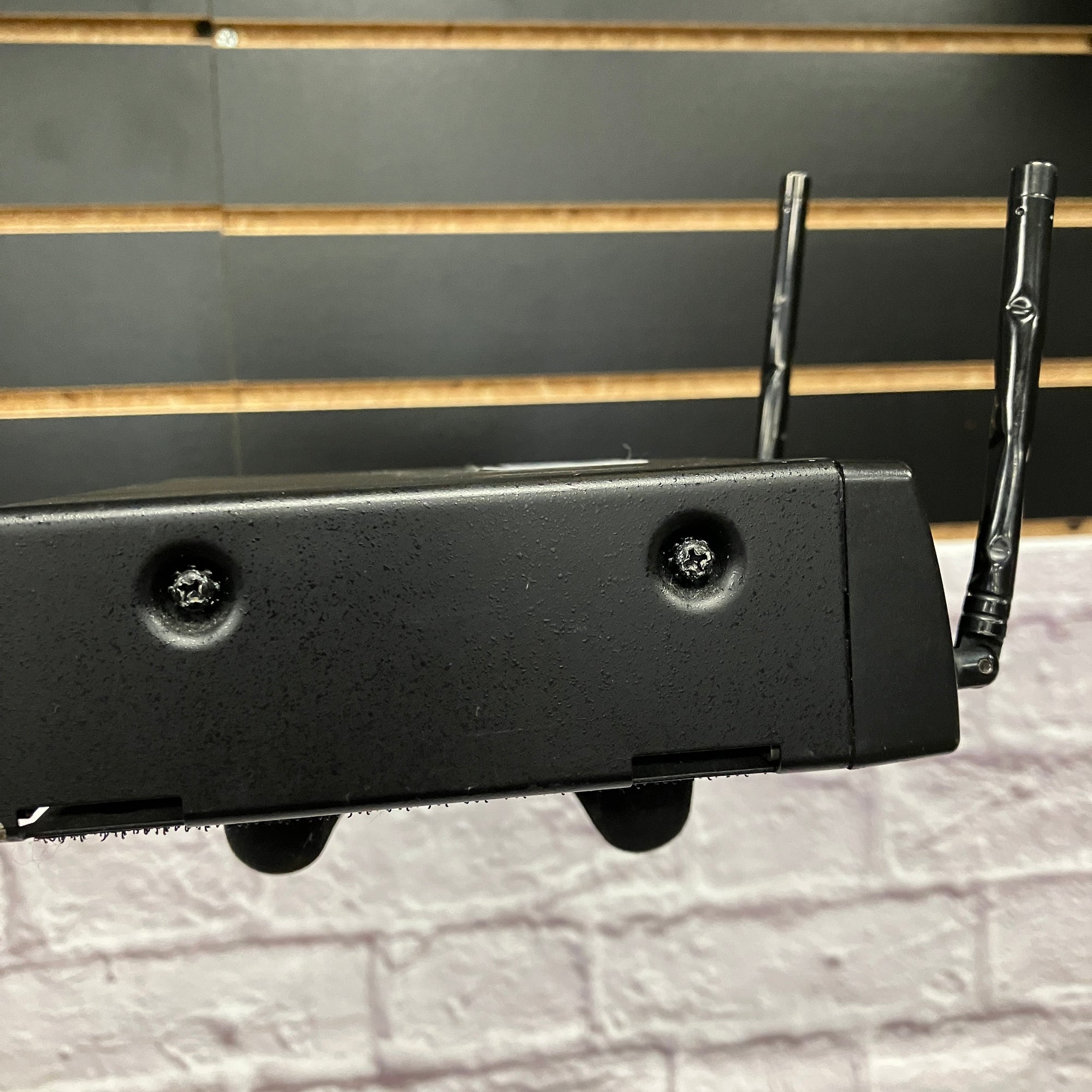 AKG SR40 Wireless Instrument Setup