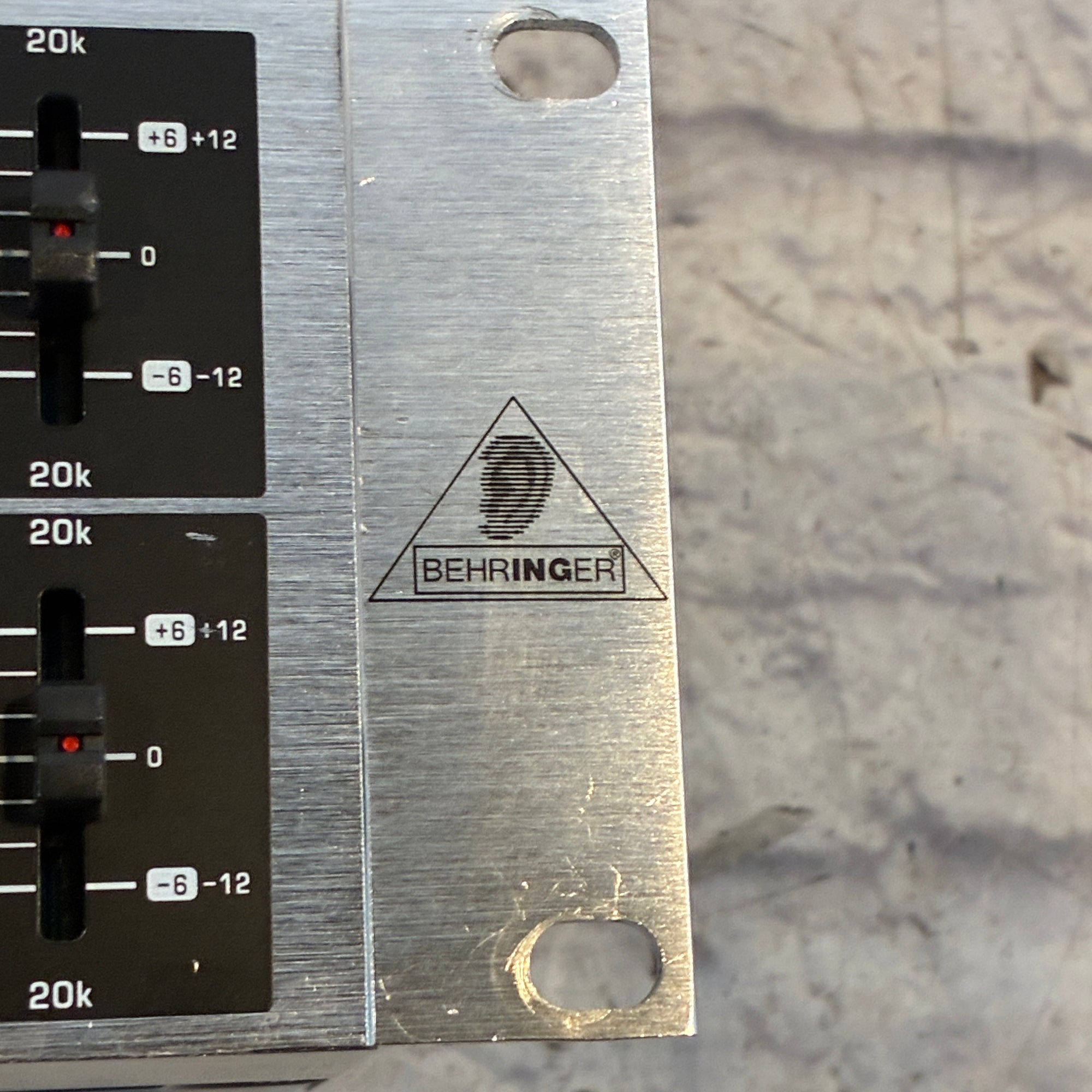 Behringer GEQ3102 Rack EQ