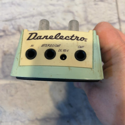 Danelectro Cool Cat Chorus Pedal 18 Volts