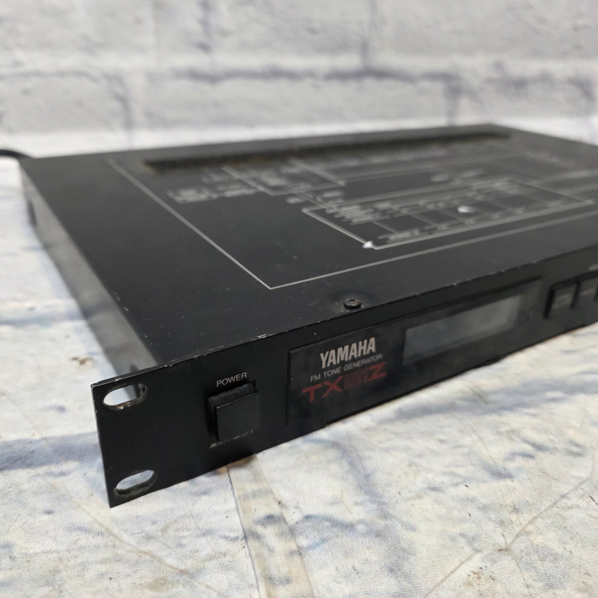 Rackmount Function Generator Yamaha TX81Z Rackmount FM Tone Generator Eurorack - Evolution Music