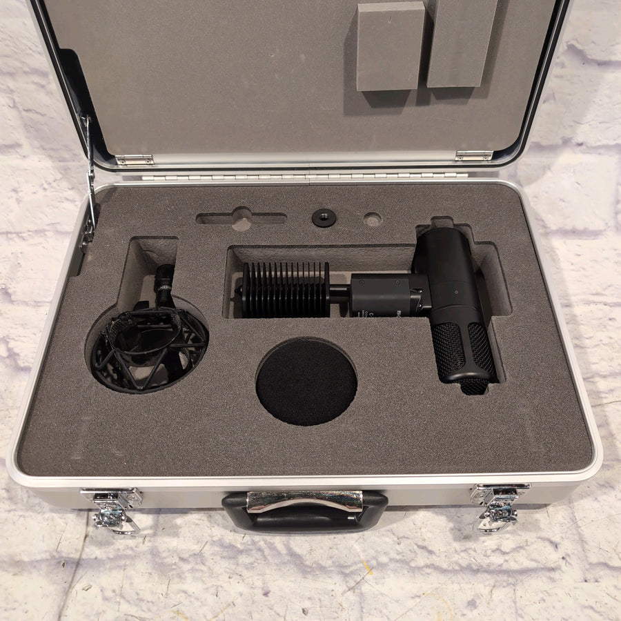 Sony C-800G Large-Diaphragm Tube Condenser Microphone