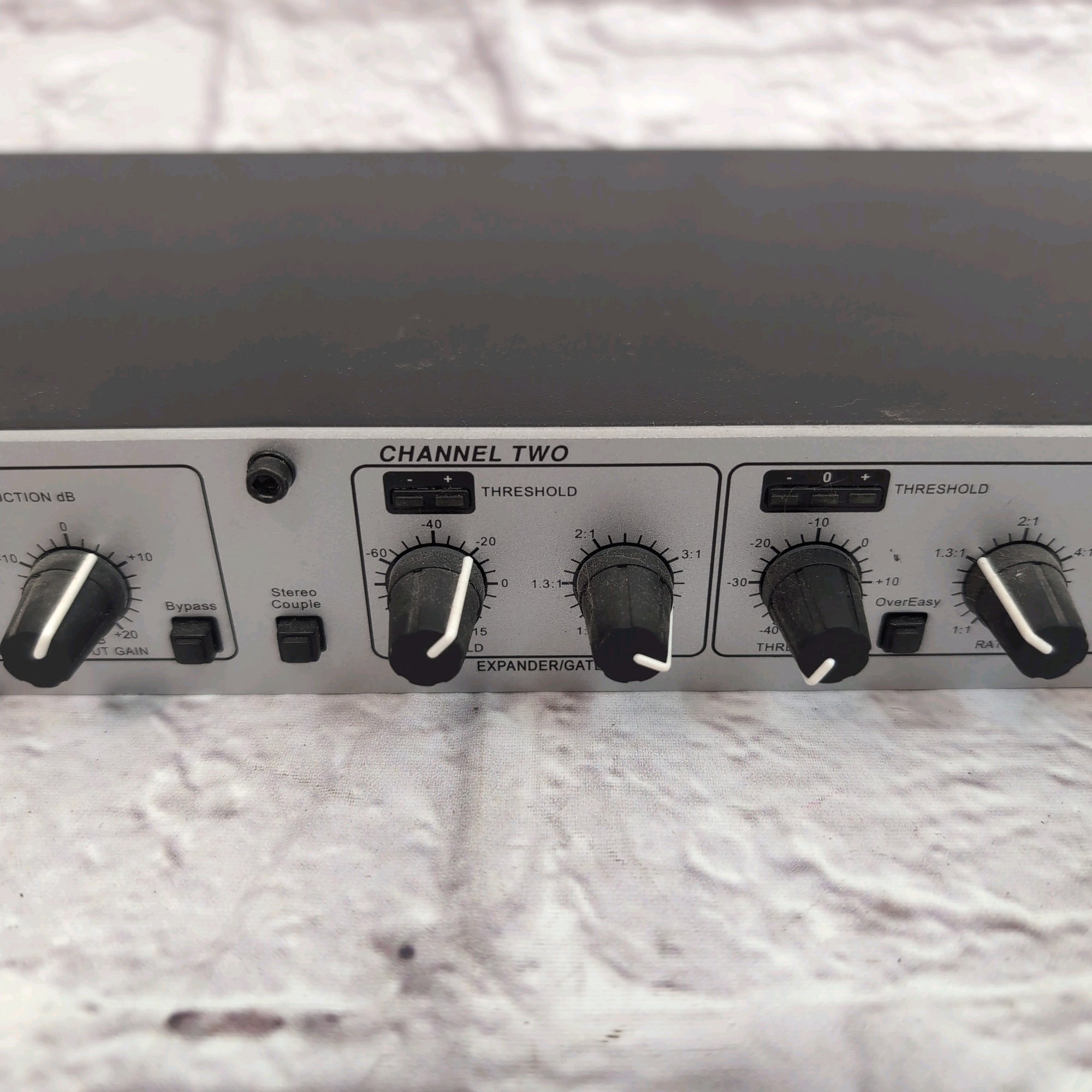 dbx 266xs Dual-Channel Compressor / Gate Rack - Evolution Music