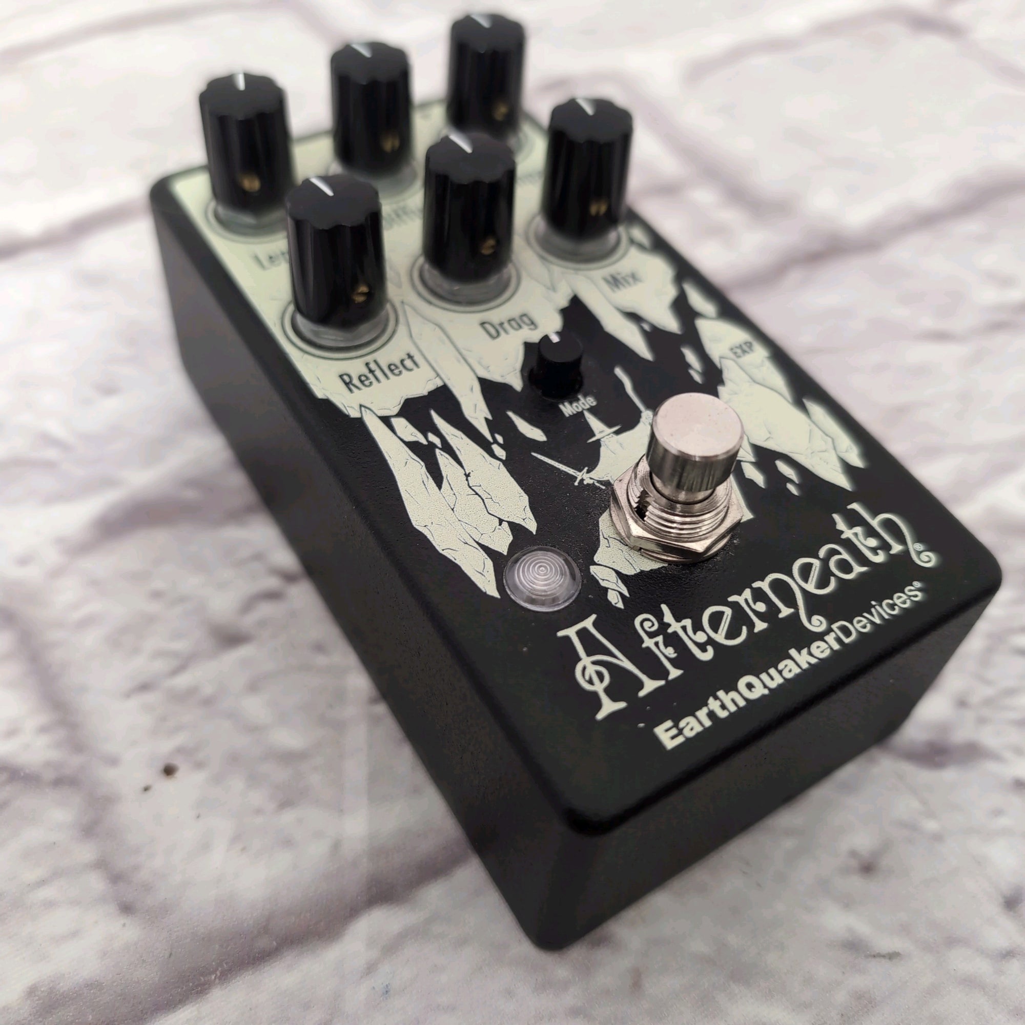 EarthQuaker Devices Afterneath Otherworldly Reverberation Machine
