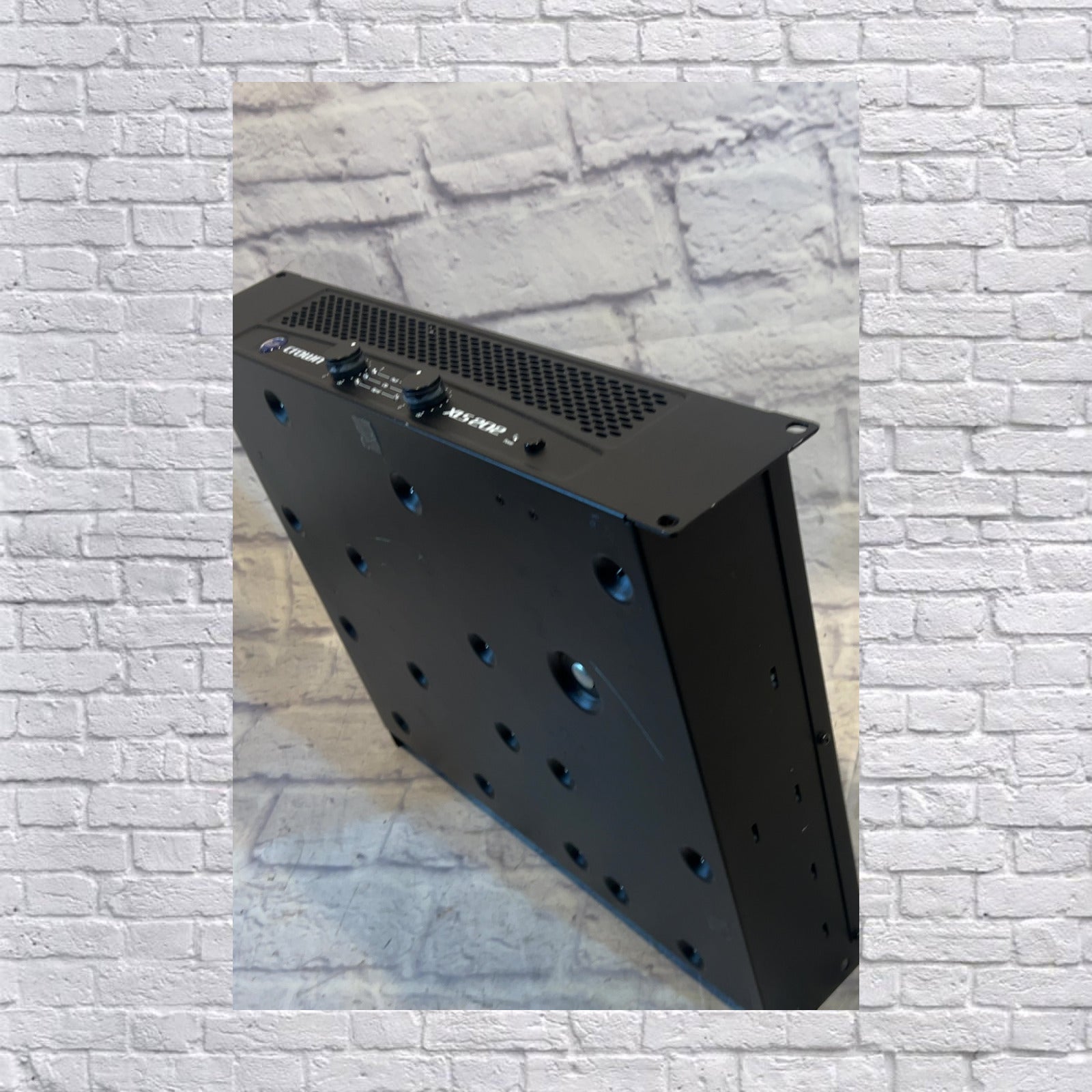 Crown XLS202 Power Amp