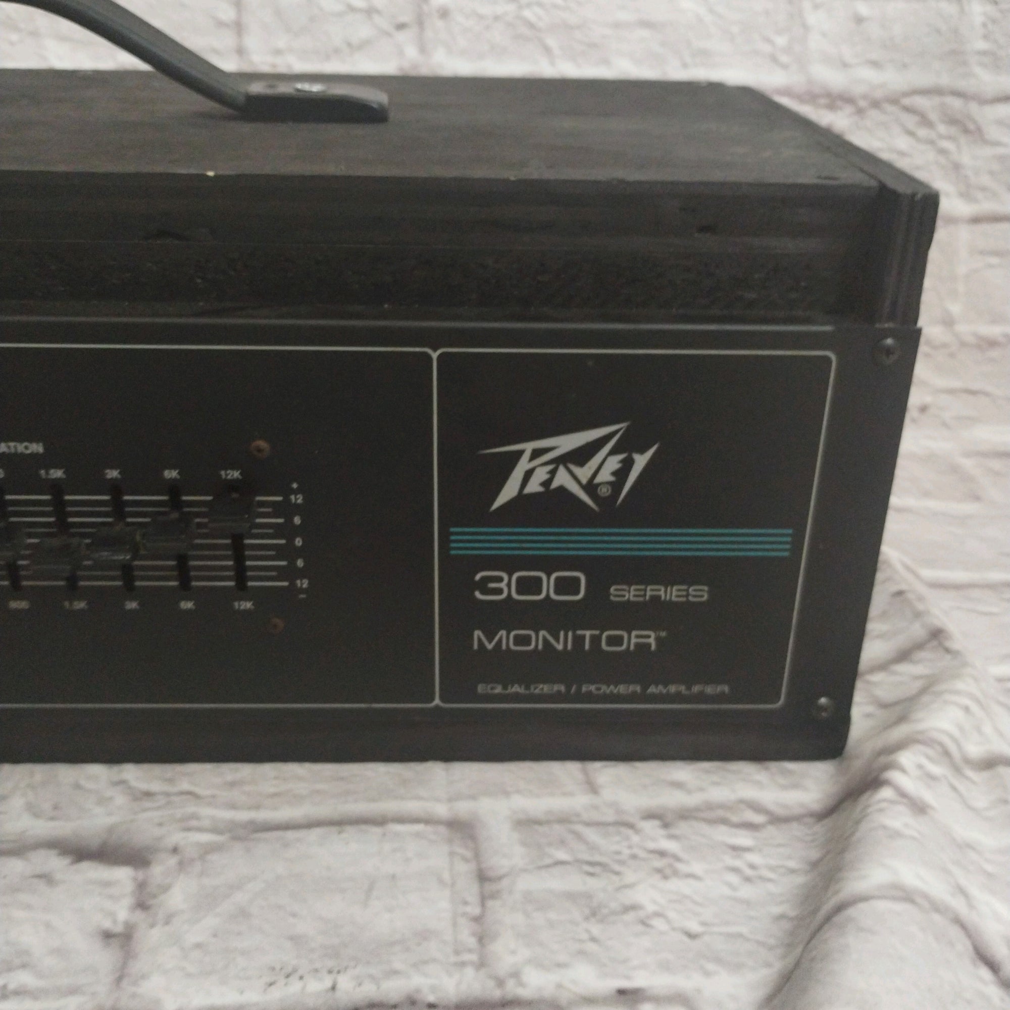 Peavey 300 Series Monitor Power Amplifier