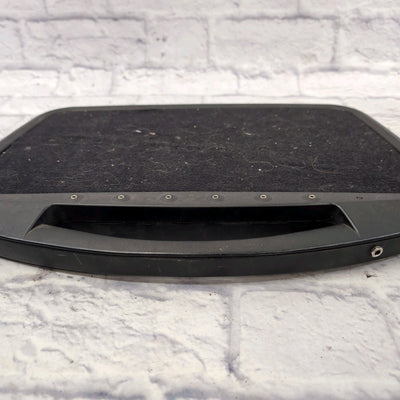 SKB Pedalboard with Case NO POWER CABLES INCLUDED