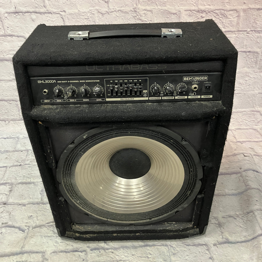 Behringer BXL3000A  Bass Guitar Amp AS IS - No Grill