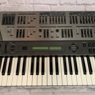 Roland JD-800 Digital Synthesizer