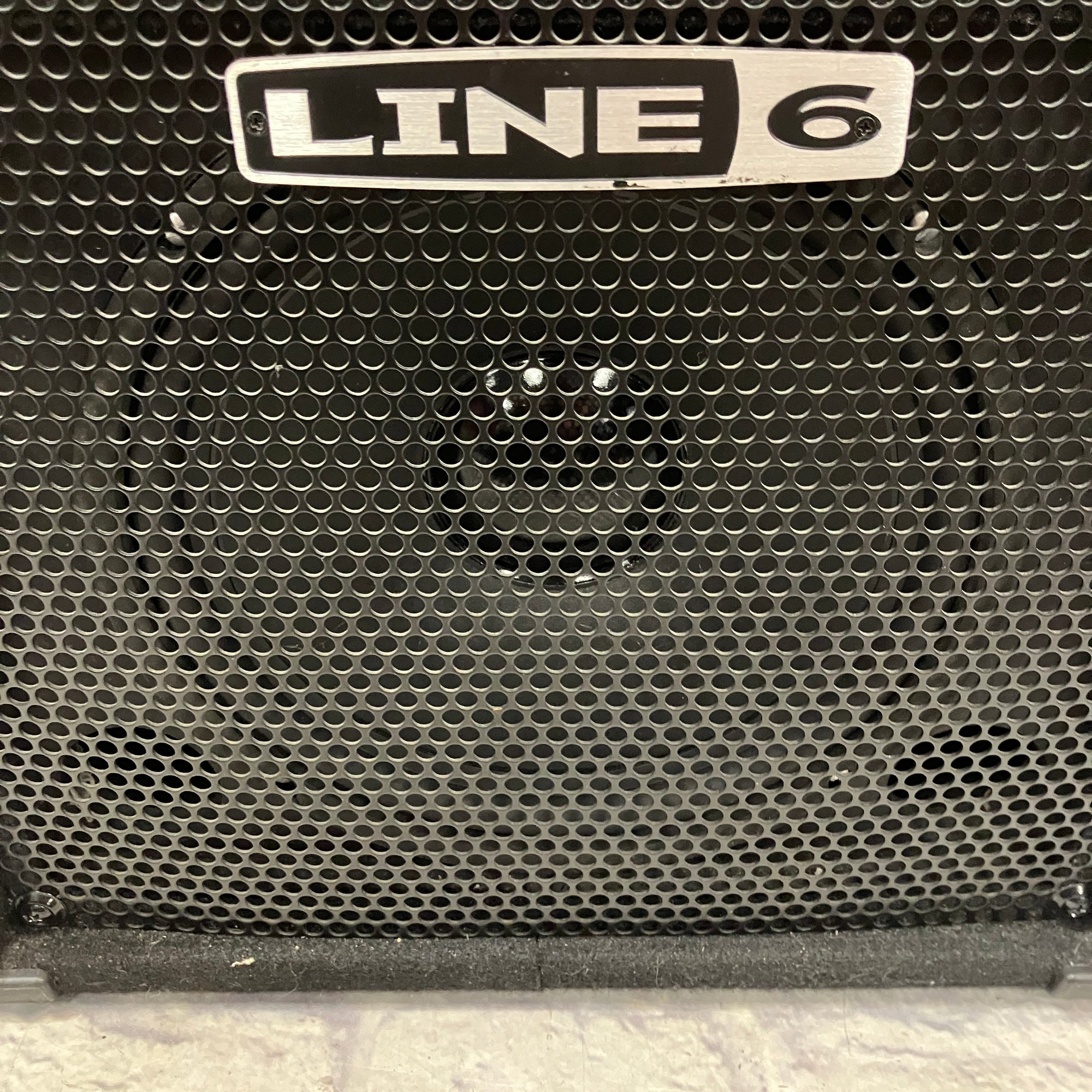 Line 6 LD-15 Bass Guitar Combo Amp