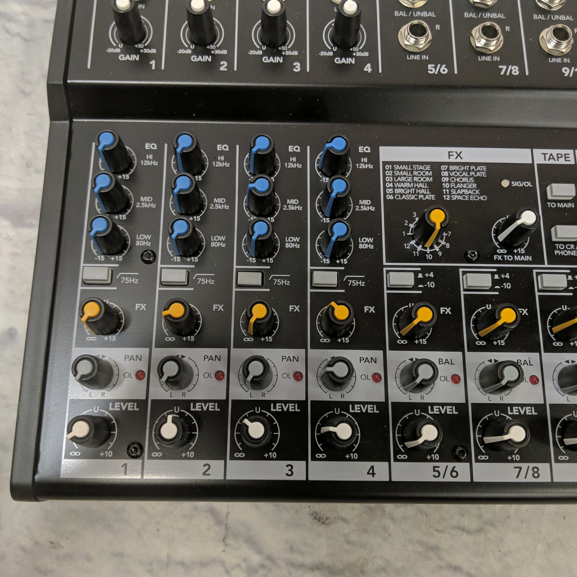Mackie Mix12FX 12 Channel Mixer with Effects