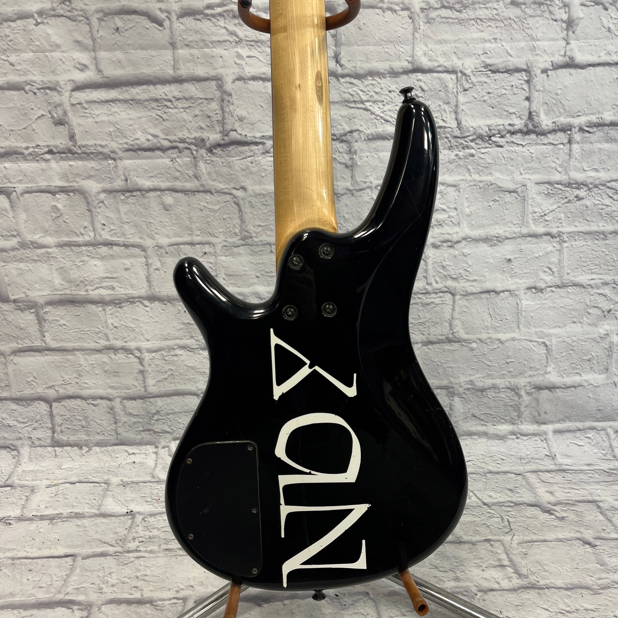 Ibanez SR405 5 String Bass with EMG Active Pickups