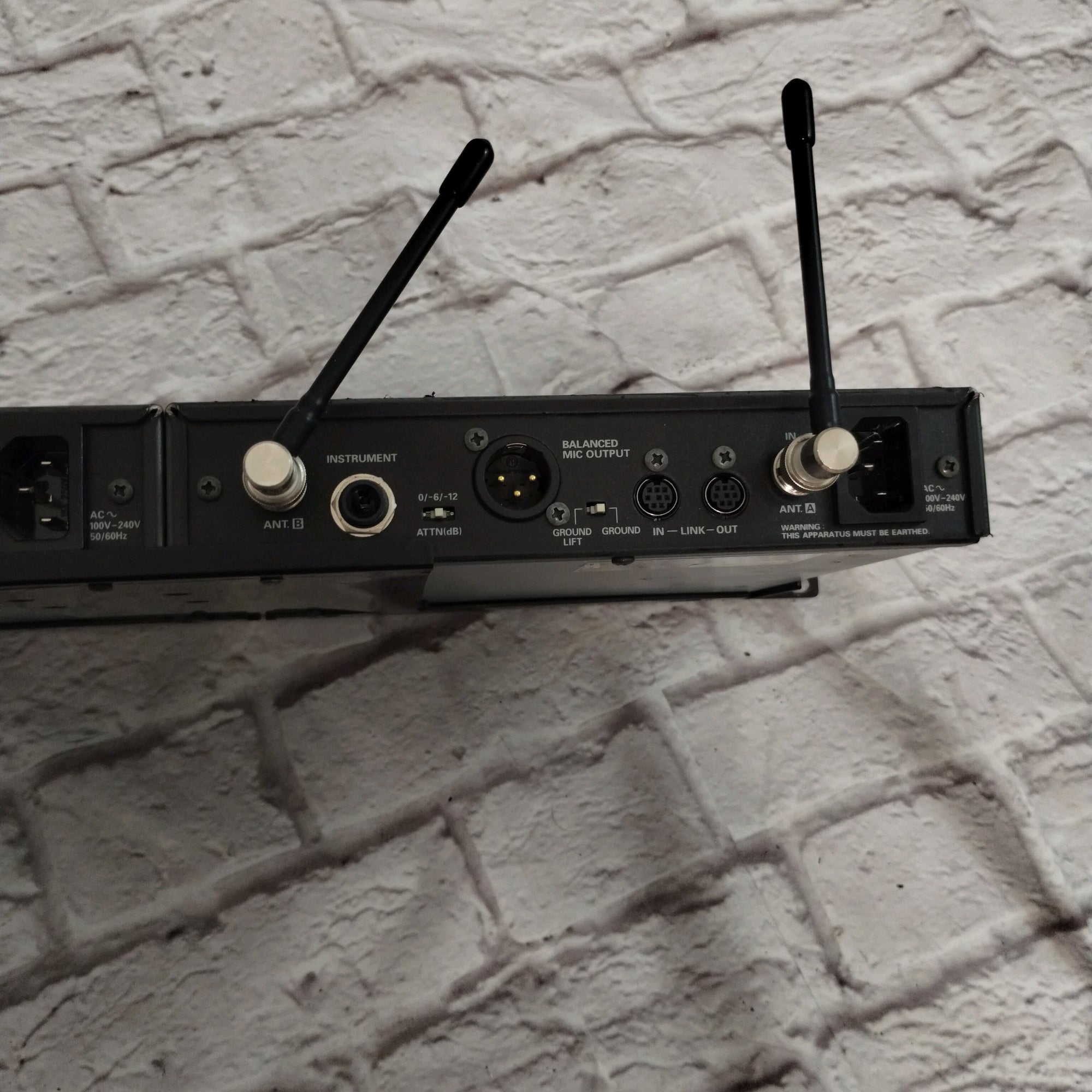 Audio Technica AEW-R4100 Wireless Mic Receiver