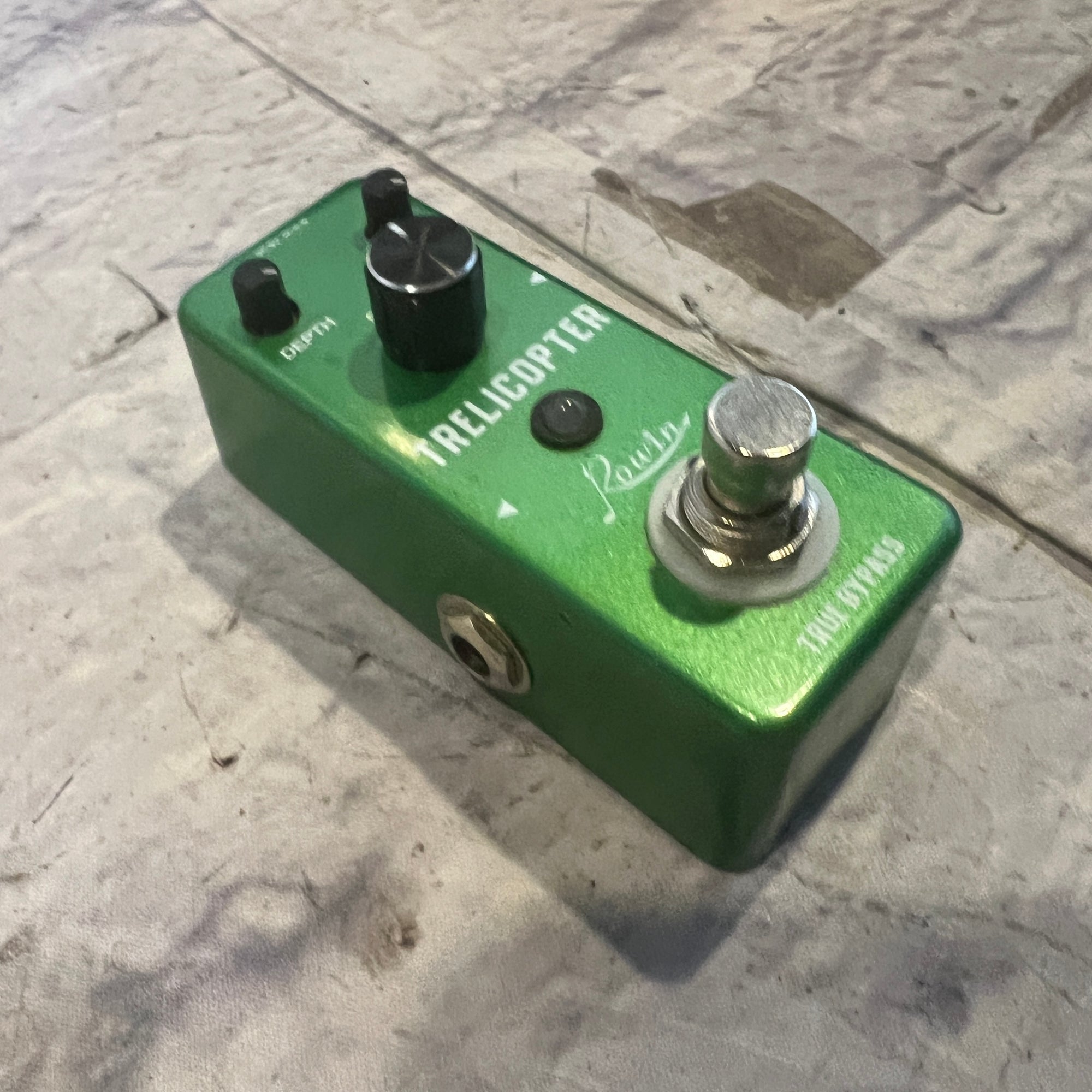 Rowin Trelocopter Mini Tremolo Pedal