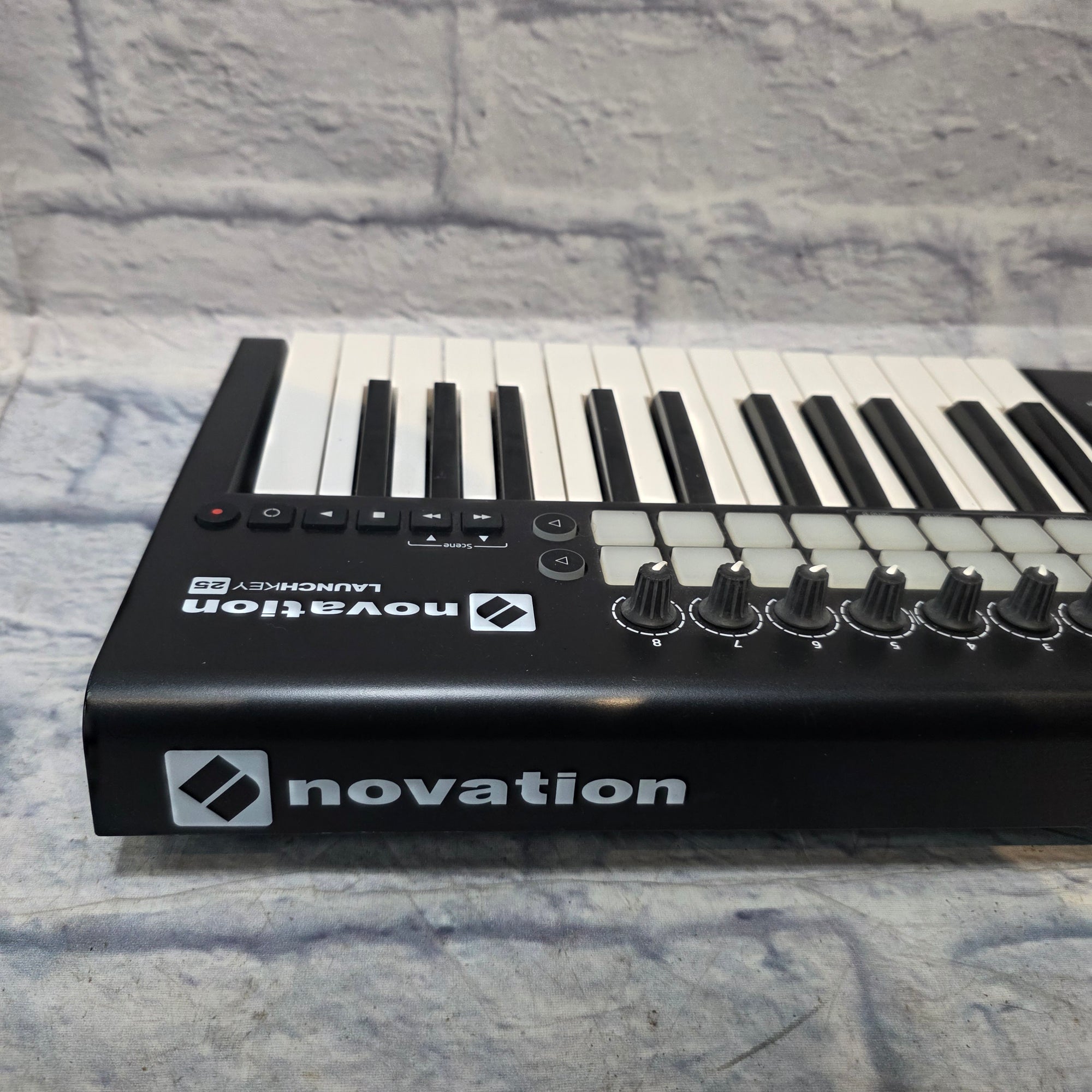 Novation Launchkey 25 Controller