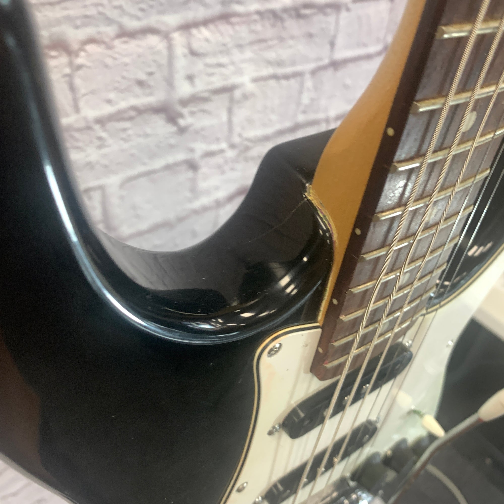 Peavey Raptor Black Electric Guitar