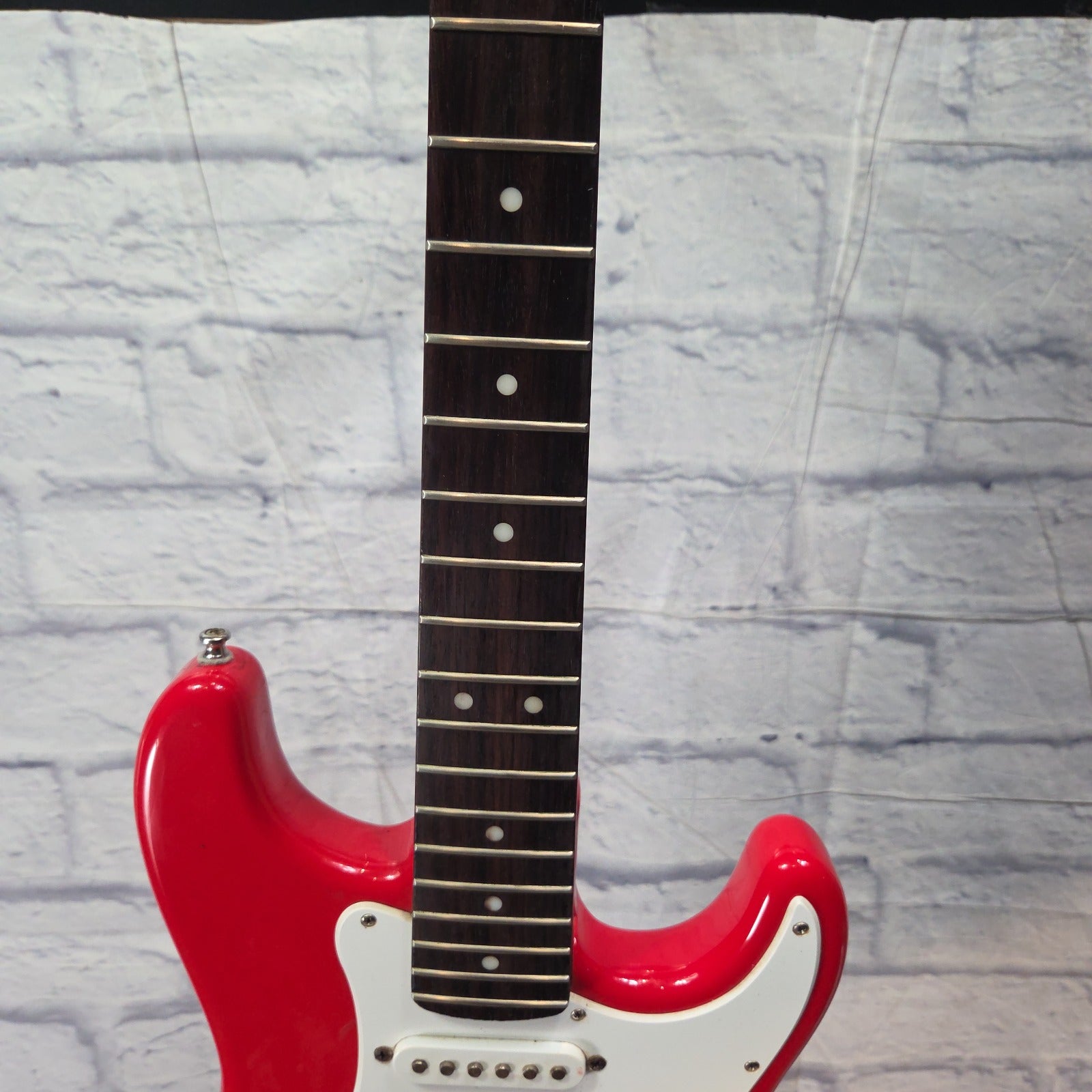 Fender Fender Squier Mini Red Electric Guitar