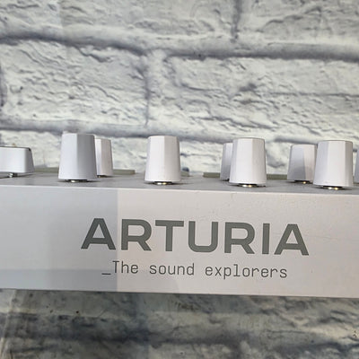 Arturia Minilab 3 White Controllers