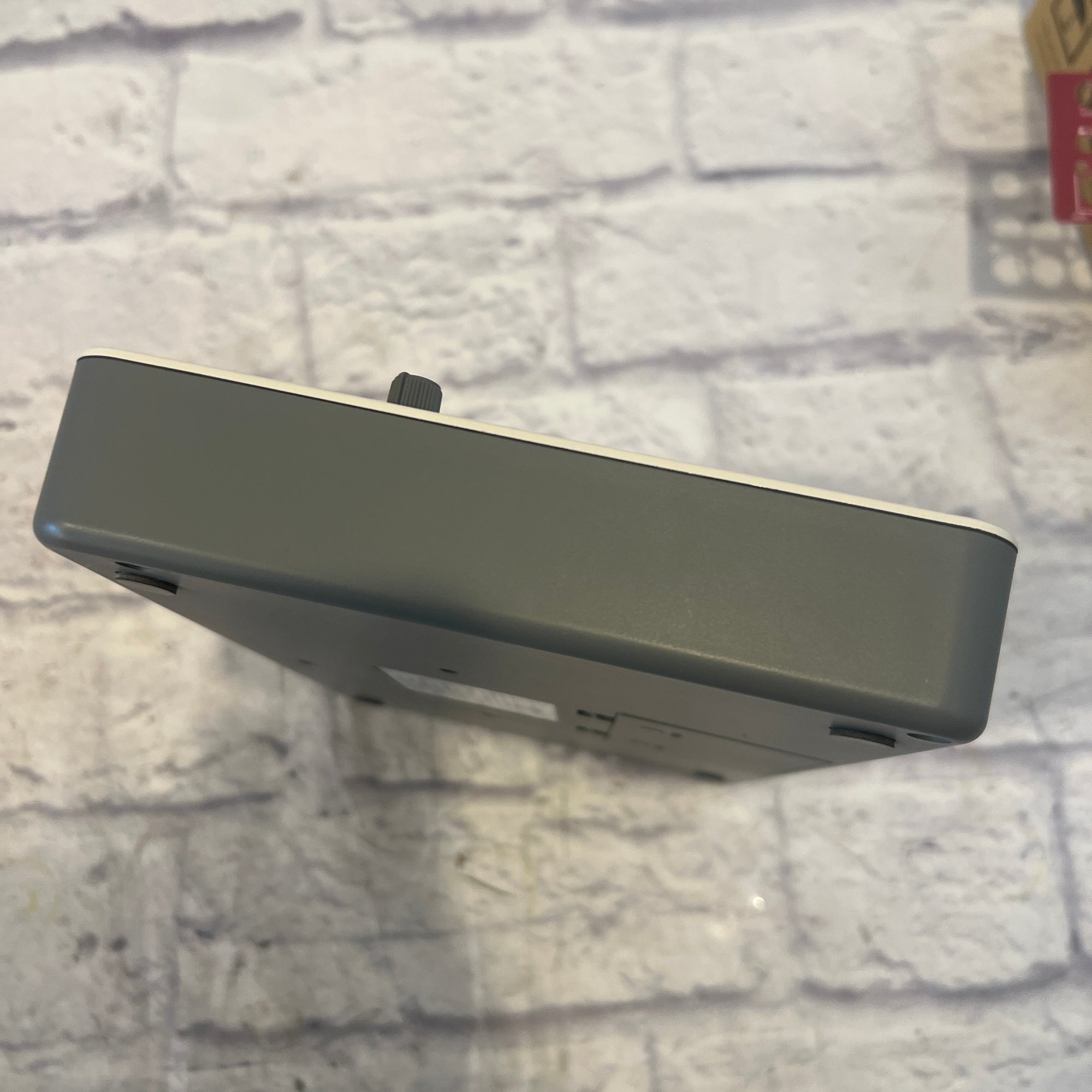 Sonicwave Liven Lofi-12 Sampling Groovebox