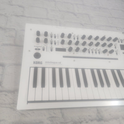 Korg Minilogue XD Pearl White with Gator Padded Bag
