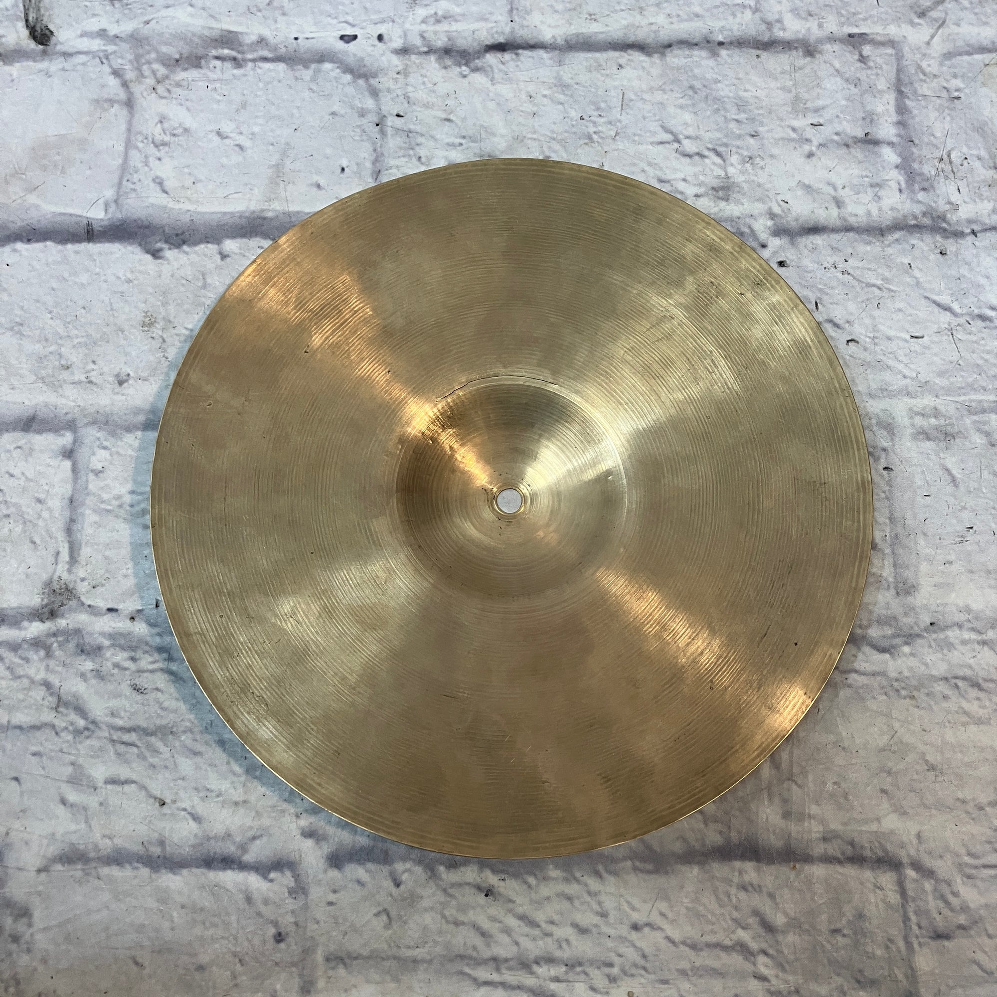 Zildjian 12 Inch Cymbal (CRACKED)
