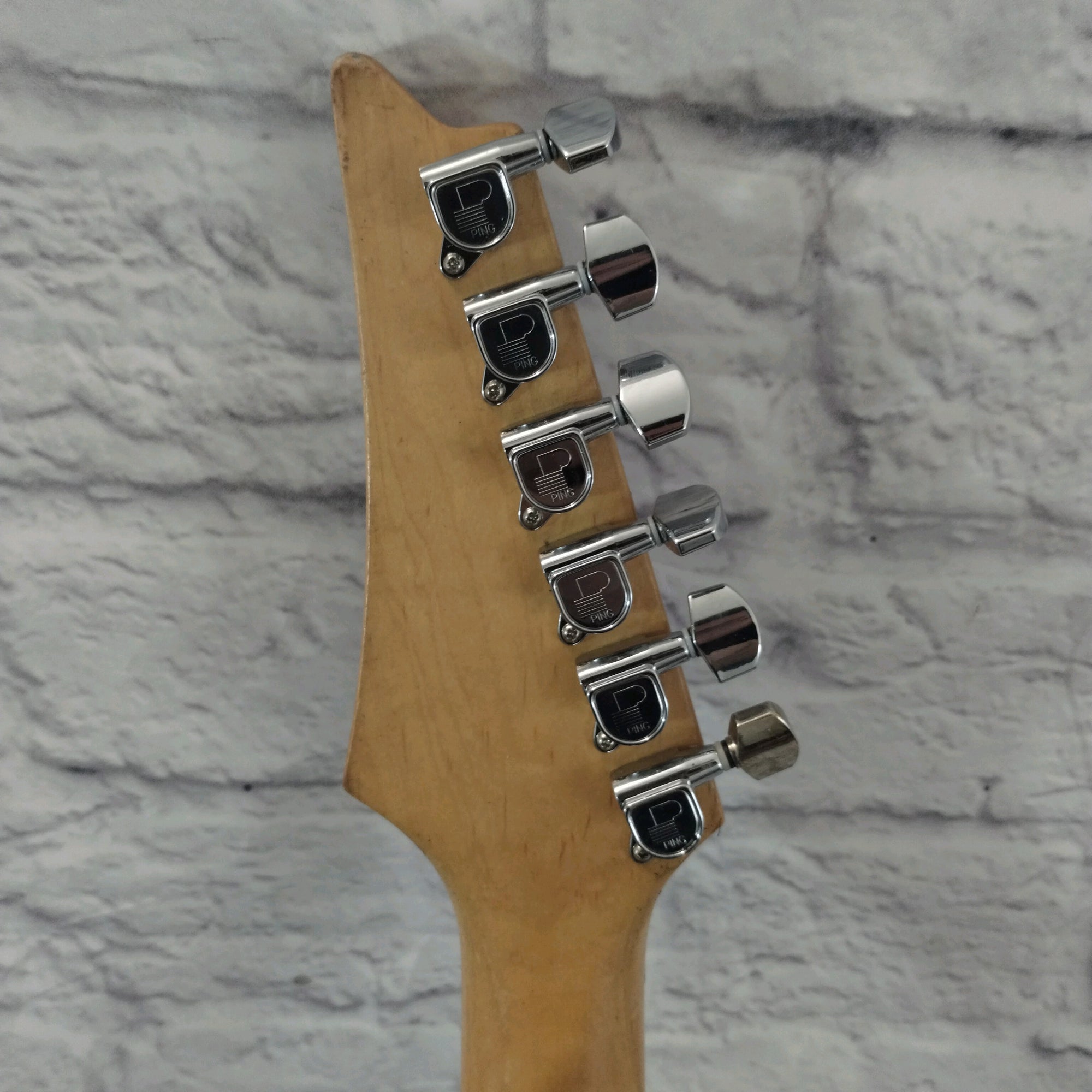 Feliciano "Red Satin" w/ Floyd Rose Electric Guitar